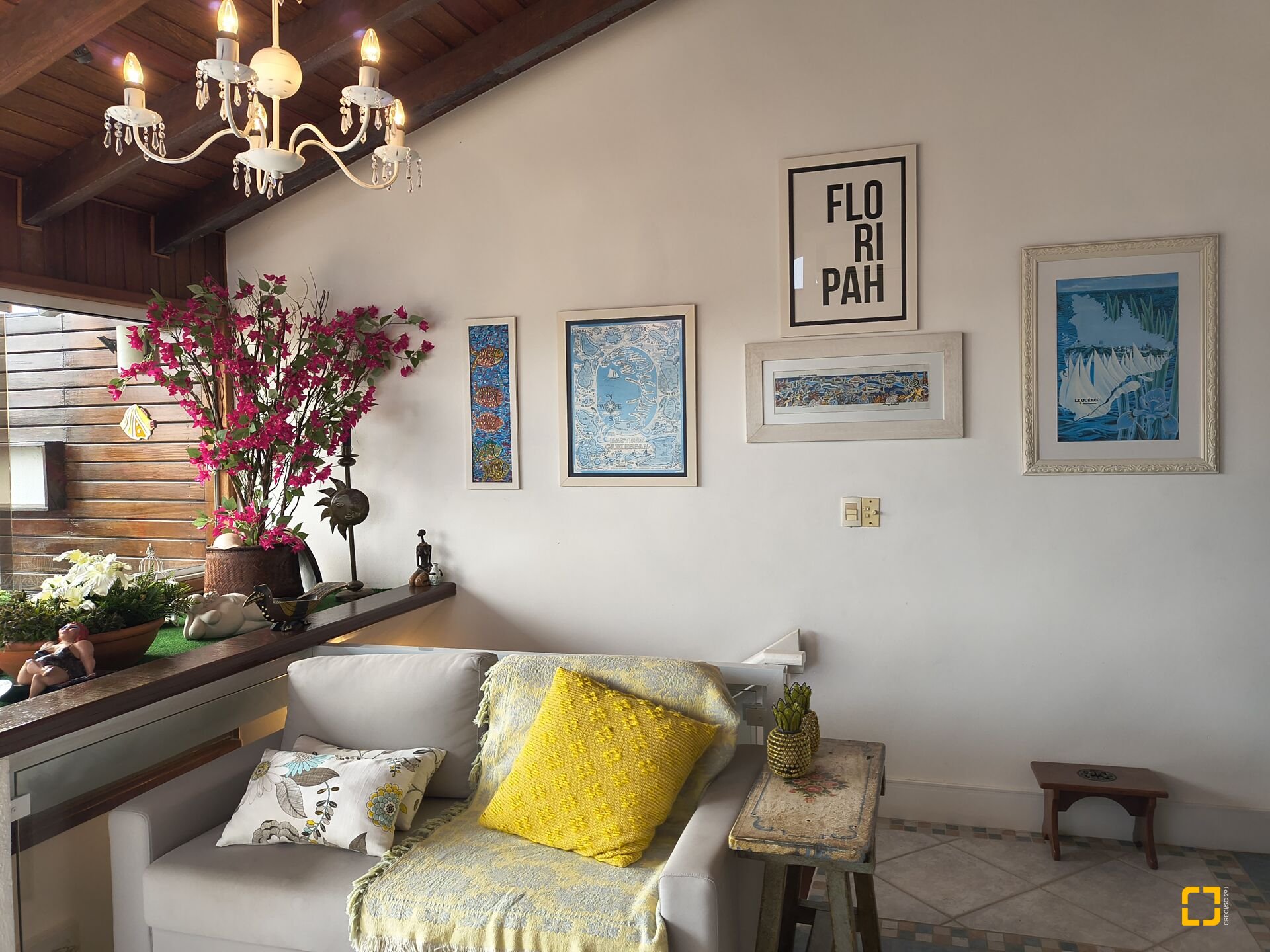 Apartamento com 186m², 5 quartos (sendo 1 suíte), 2 garagens, no bairro Jurerê Internacional em Florianópolis