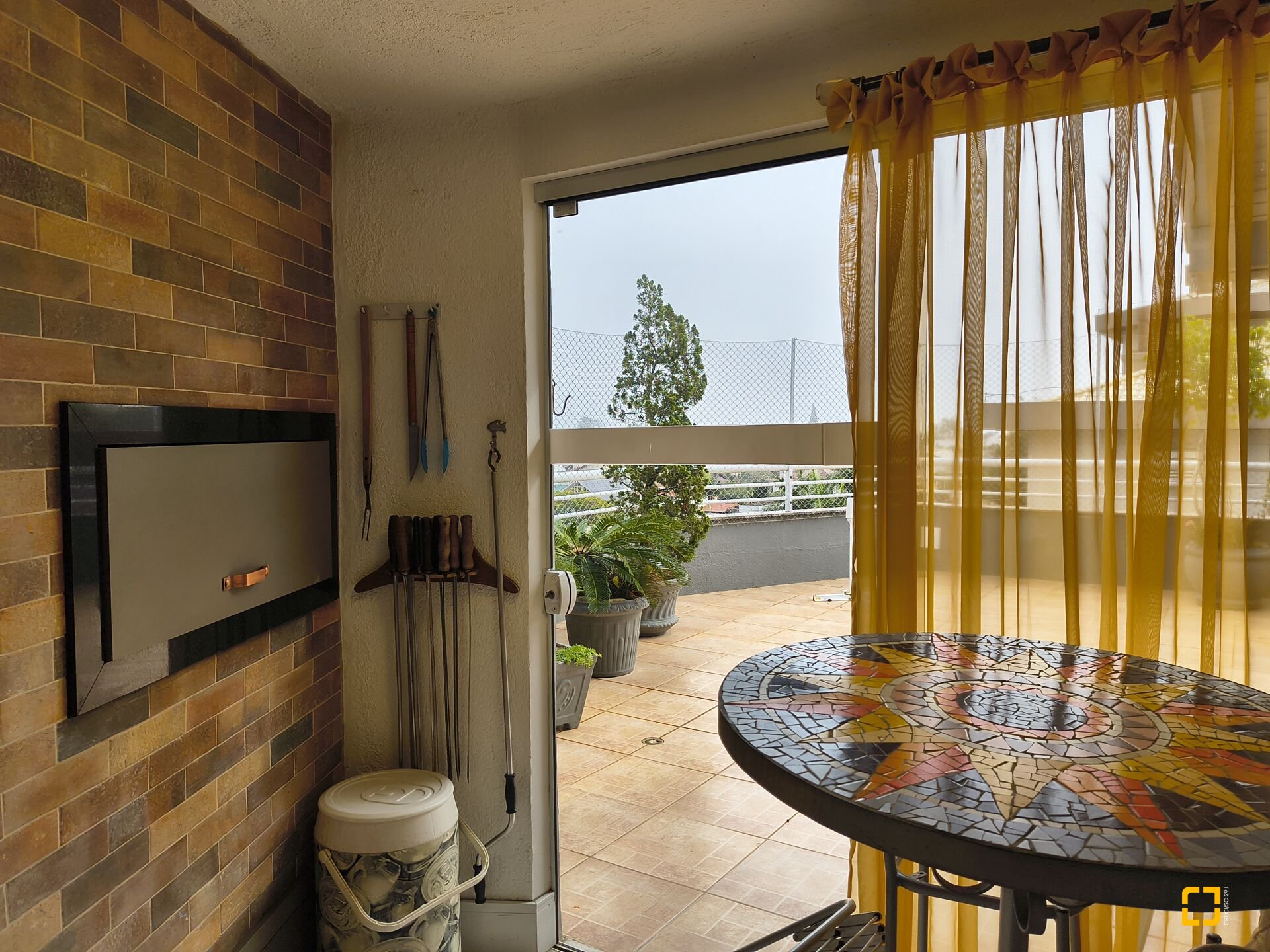 Apartamento com 186m², 5 quartos (sendo 1 suíte), 2 garagens, no bairro Jurerê Internacional em Florianópolis