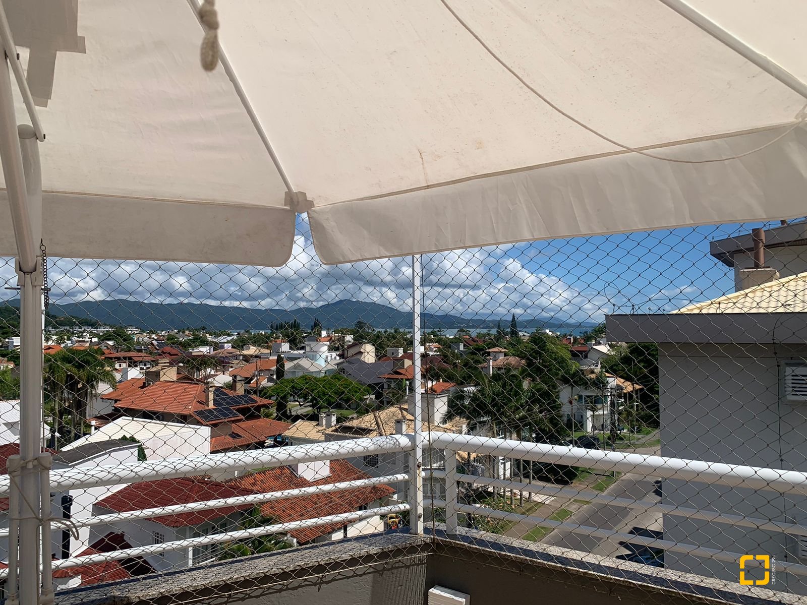 Apartamento com 186m², 5 quartos (sendo 1 suíte), 2 garagens, no bairro Jurerê Internacional em Florianópolis