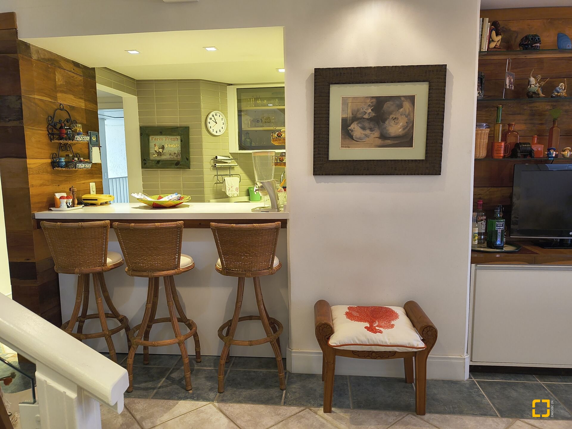 Apartamento com 186m², 5 quartos (sendo 1 suíte), 2 garagens, no bairro Jurerê Internacional em Florianópolis