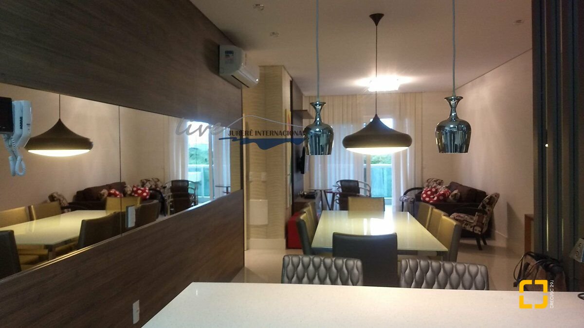 Apartamento com 155m², 6 quartos (sendo 3 suítes), 2 garagens, no bairro Jurerê Internacional em Florianópolis
