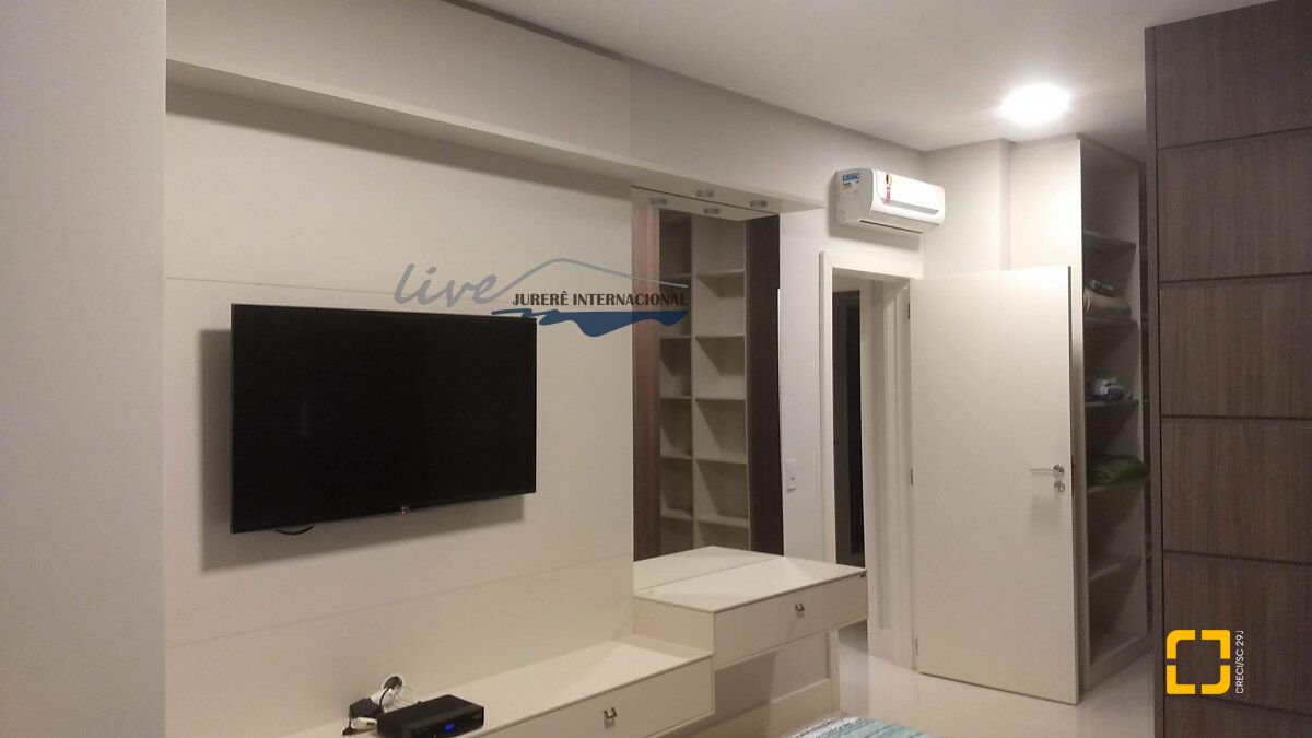 Apartamento com 155m², 6 quartos (sendo 3 suítes), 2 garagens, no bairro Jurerê Internacional em Florianópolis
