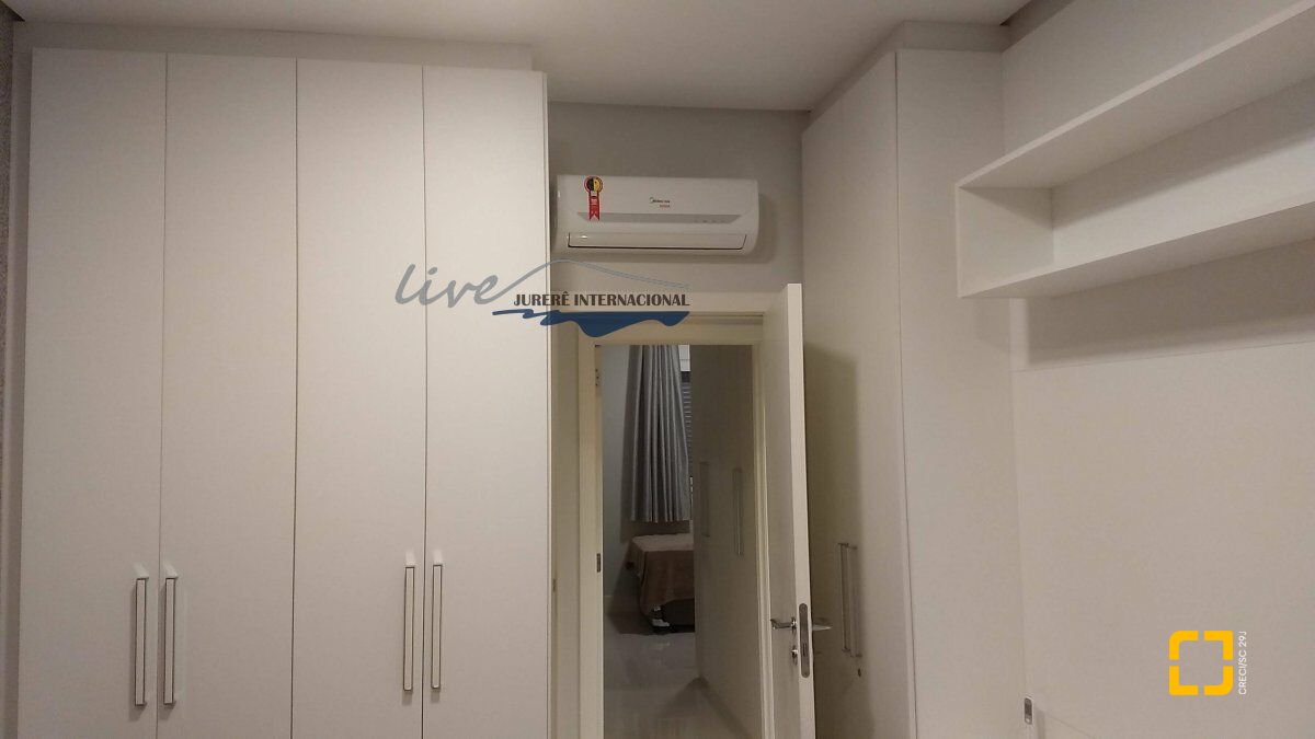 Apartamento com 155m², 6 quartos (sendo 3 suítes), 2 garagens, no bairro Jurerê Internacional em Florianópolis