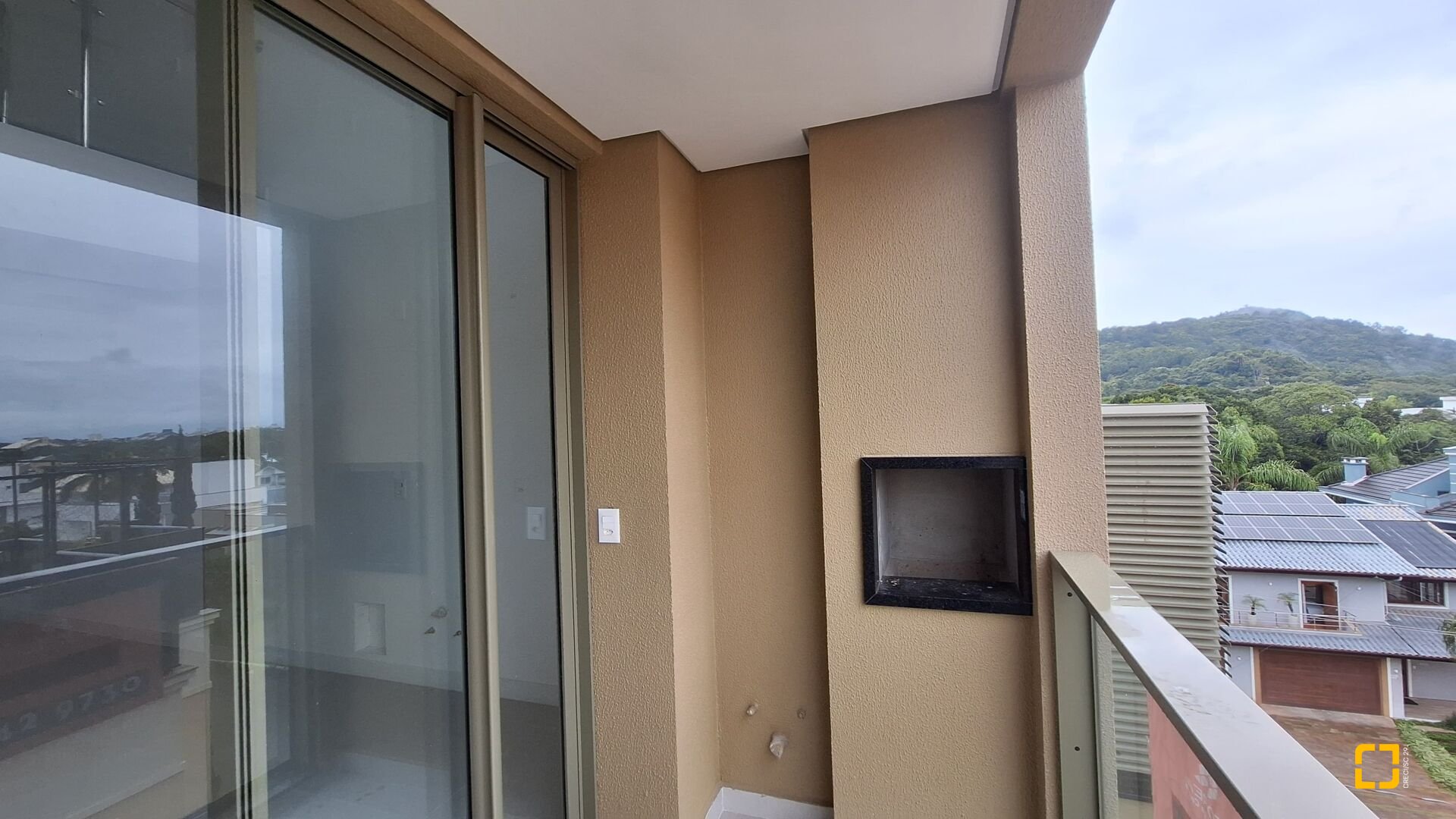 Apartamento com 74m², 4 quartos (sendo 2 suítes), 2 garagens, no bairro Jurerê Internacional em Florianópolis