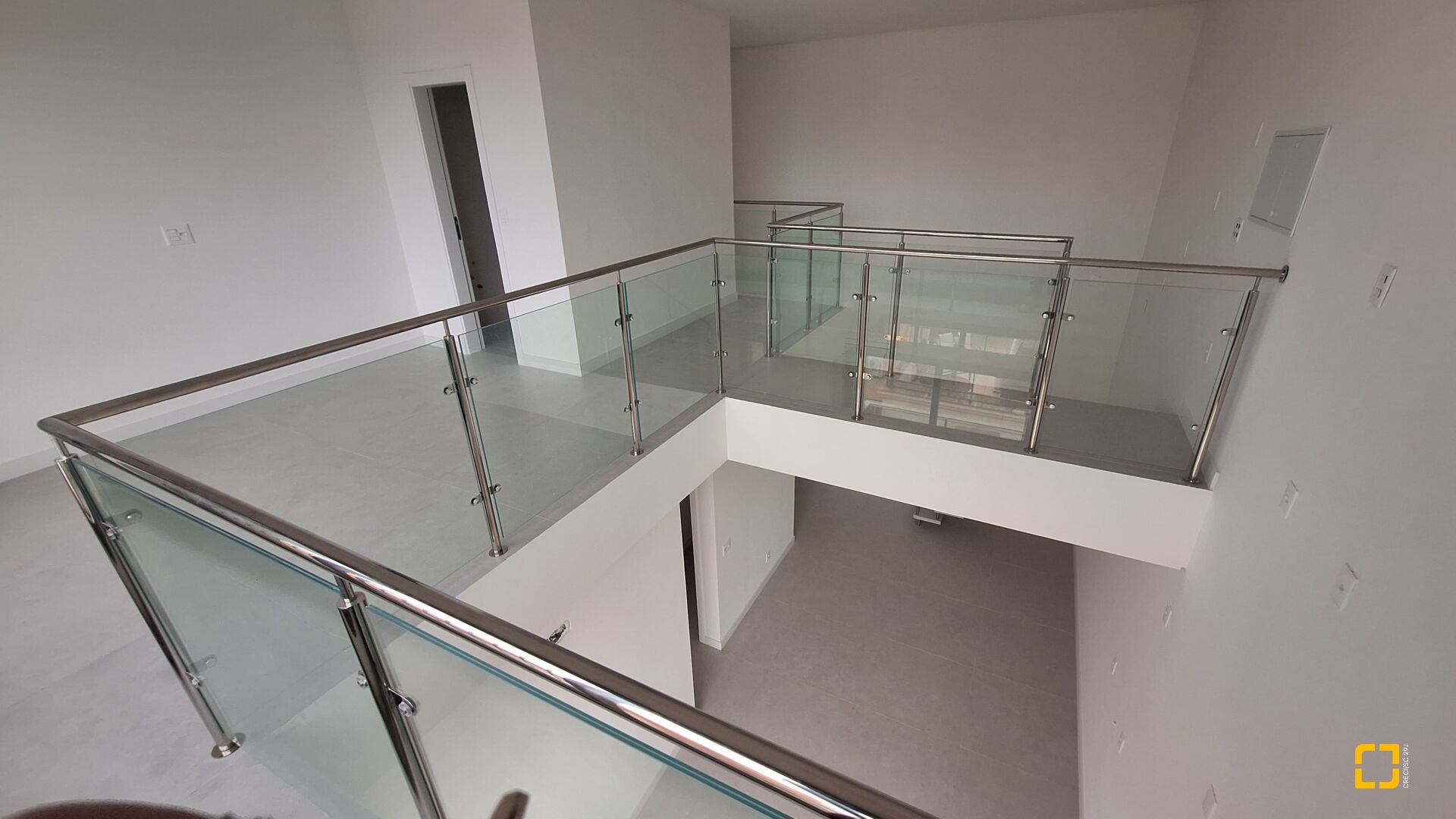 Apartamento com 74m², 4 quartos (sendo 2 suítes), 2 garagens, no bairro Jurerê Internacional em Florianópolis
