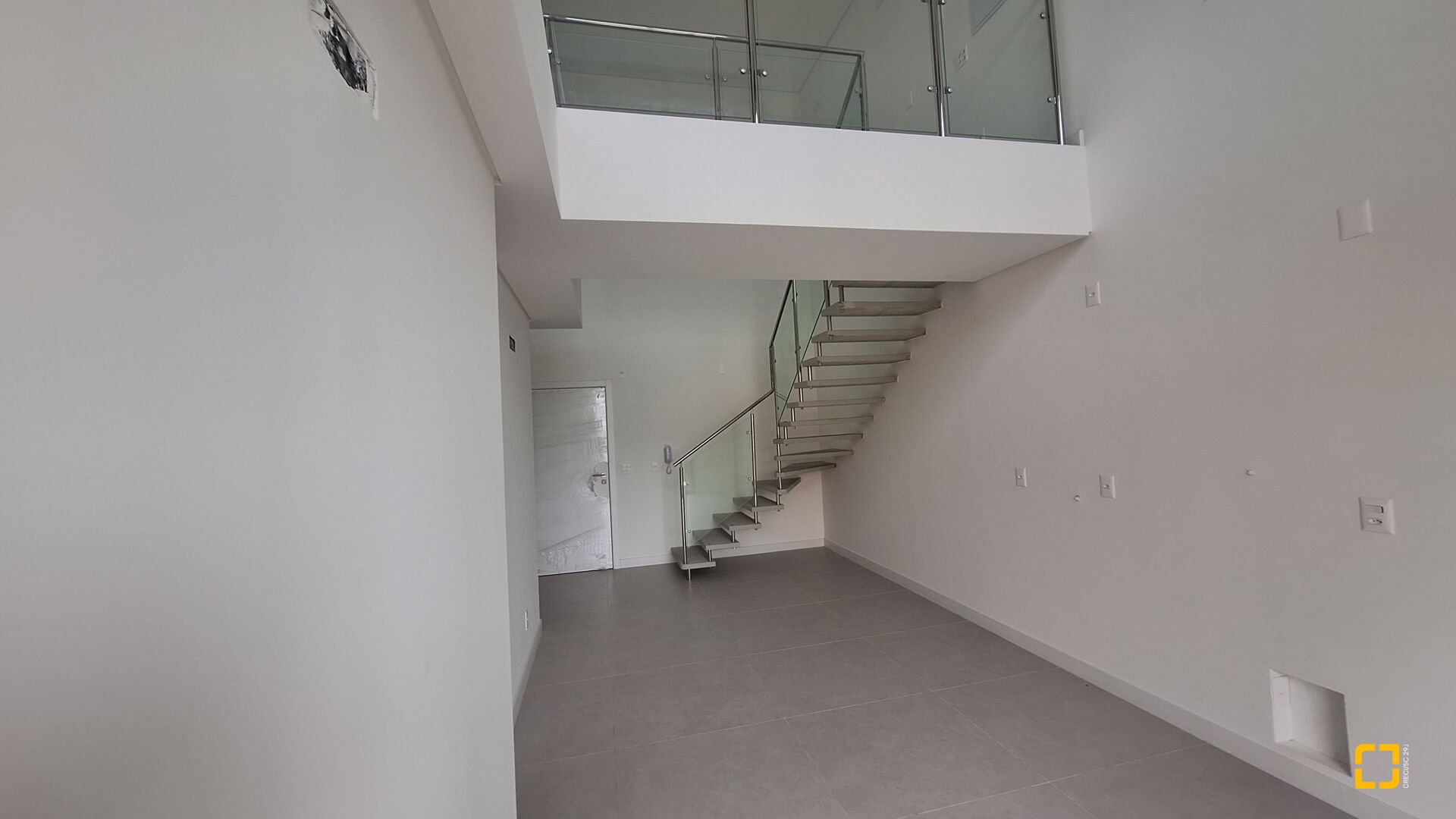 Apartamento com 74m², 4 quartos (sendo 2 suítes), 2 garagens, no bairro Jurerê Internacional em Florianópolis