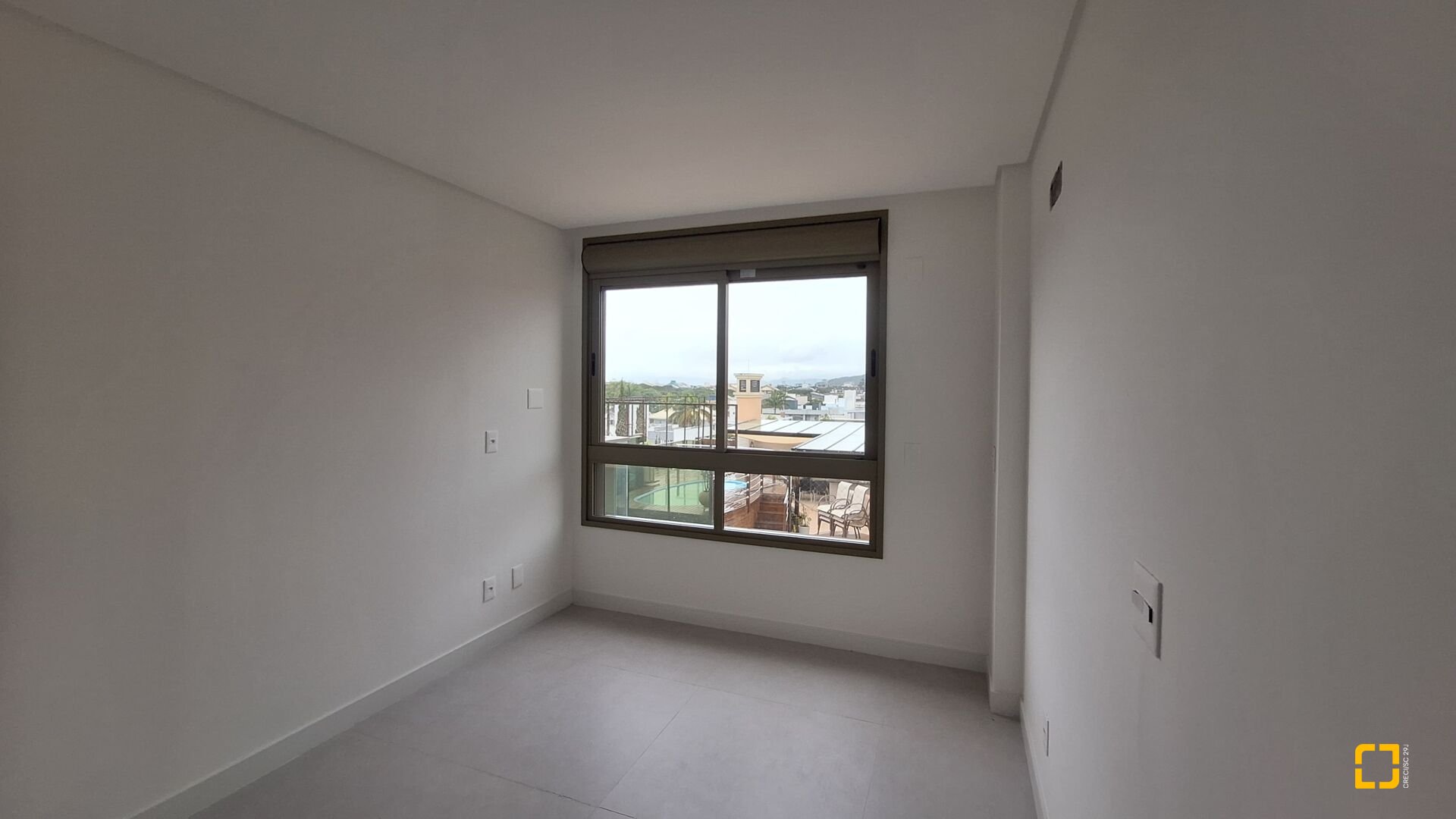 Apartamento com 74m², 4 quartos (sendo 2 suítes), 2 garagens, no bairro Jurerê Internacional em Florianópolis