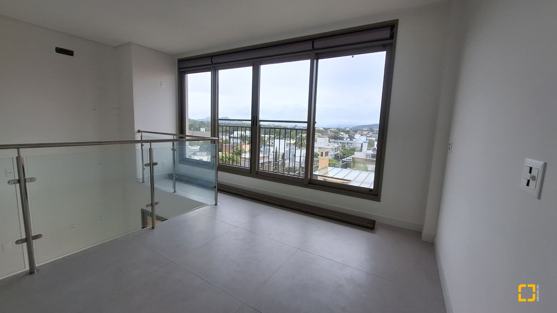 Apartamento com 74m², 4 quartos (sendo 2 suítes), 2 garagens, no bairro Jurerê Internacional em Florianópolis