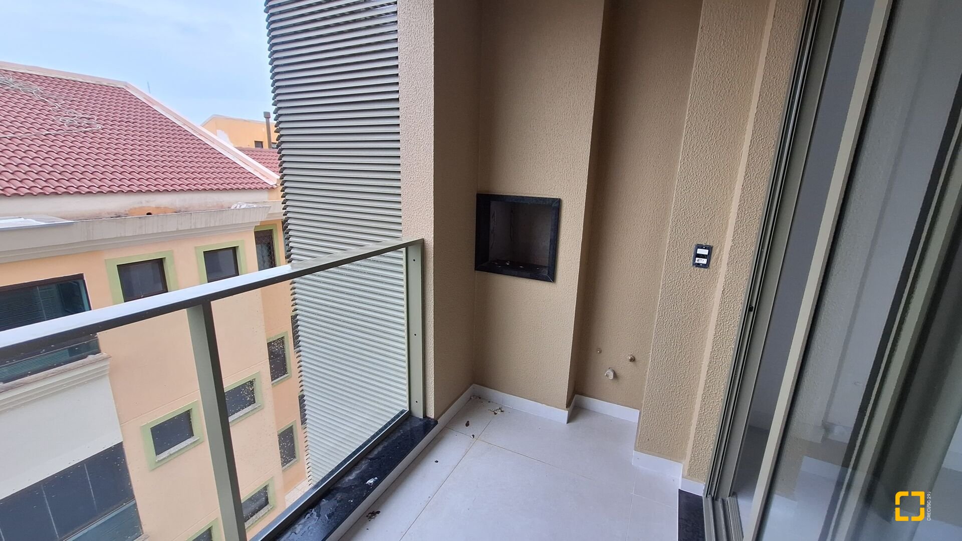 Apartamento com 74m², 4 quartos (sendo 2 suítes), 2 garagens, no bairro Jurerê Internacional em Florianópolis
