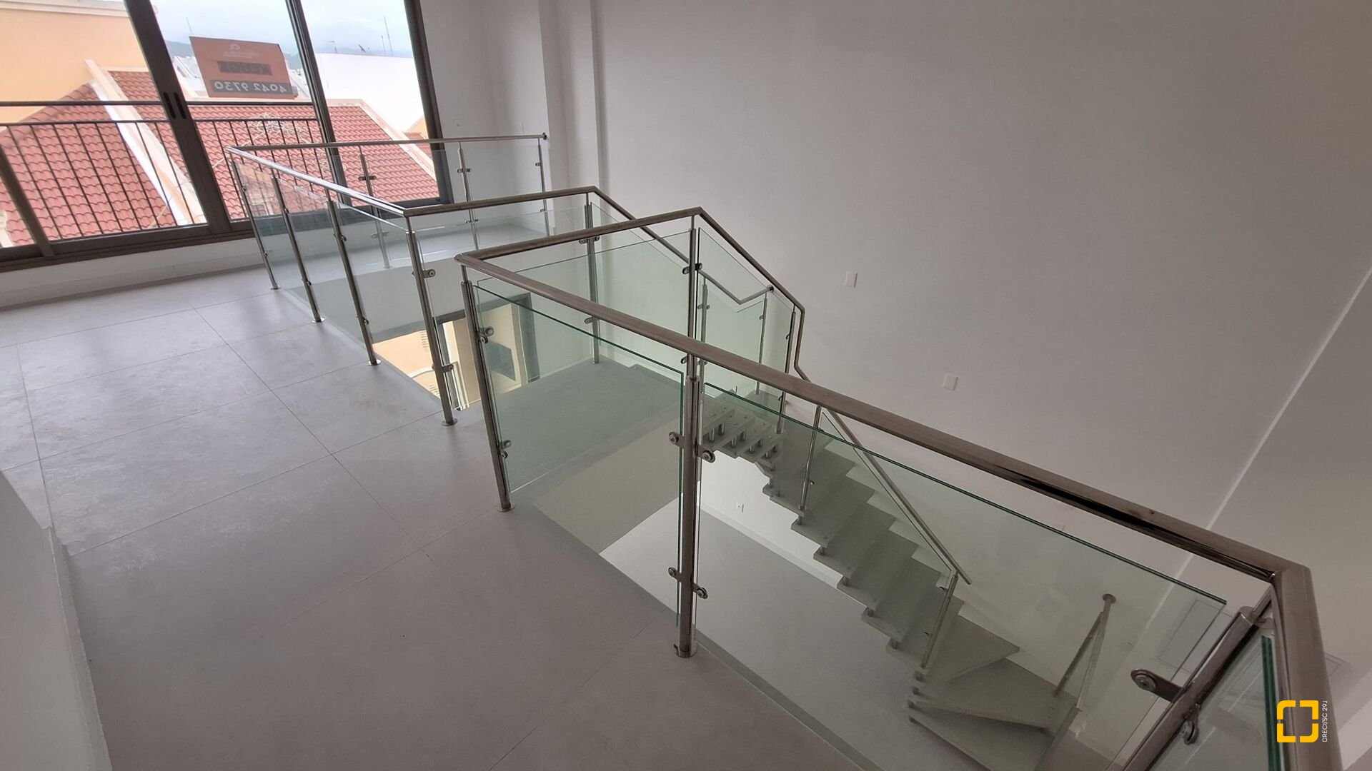 Apartamento com 74m², 4 quartos (sendo 2 suítes), 2 garagens, no bairro Jurerê Internacional em Florianópolis