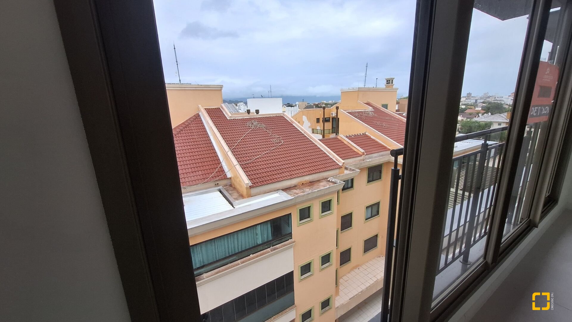 Apartamento com 74m², 4 quartos (sendo 2 suítes), 2 garagens, no bairro Jurerê Internacional em Florianópolis