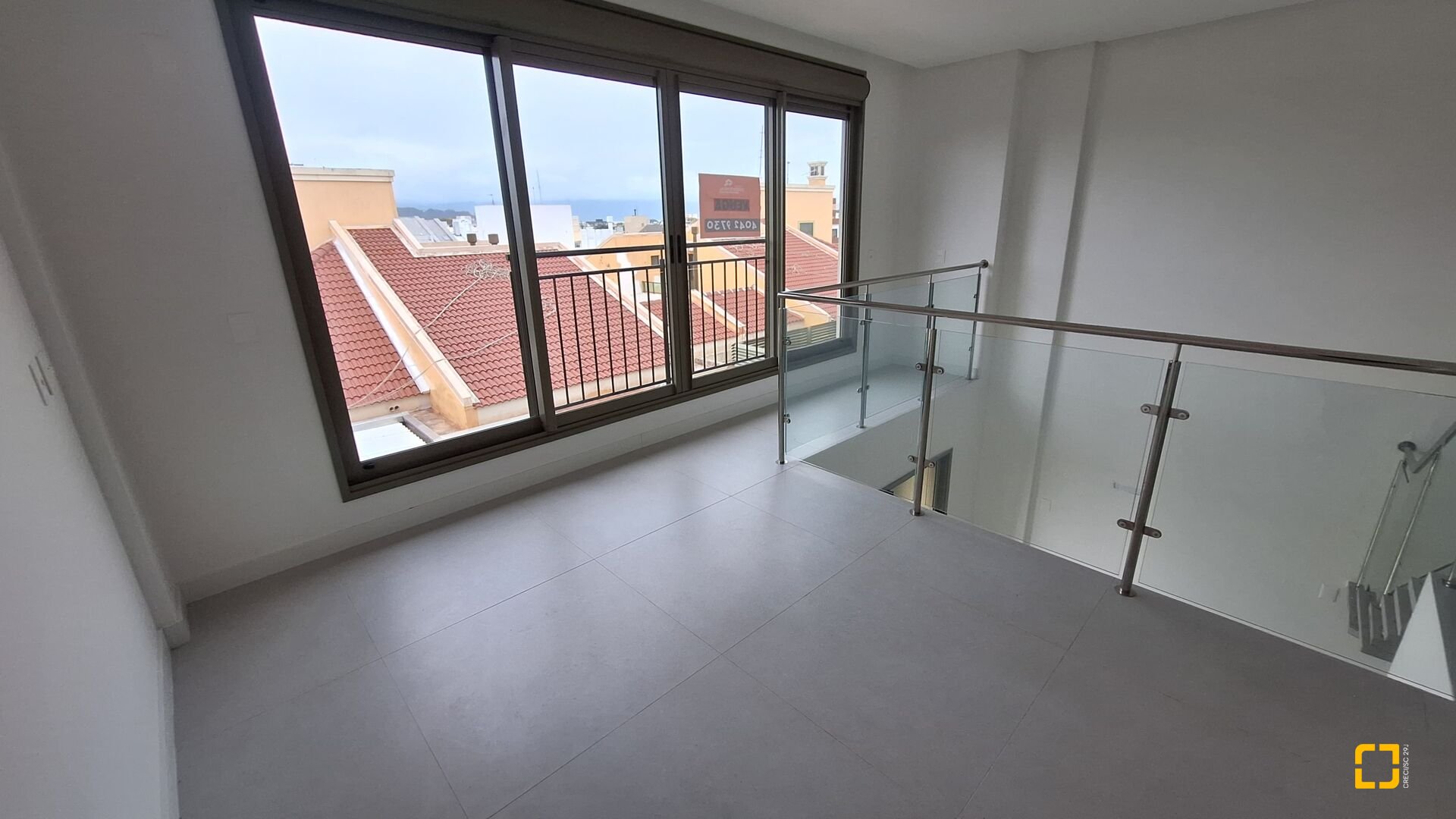 Apartamento com 74m², 4 quartos (sendo 2 suítes), 2 garagens, no bairro Jurerê Internacional em Florianópolis
