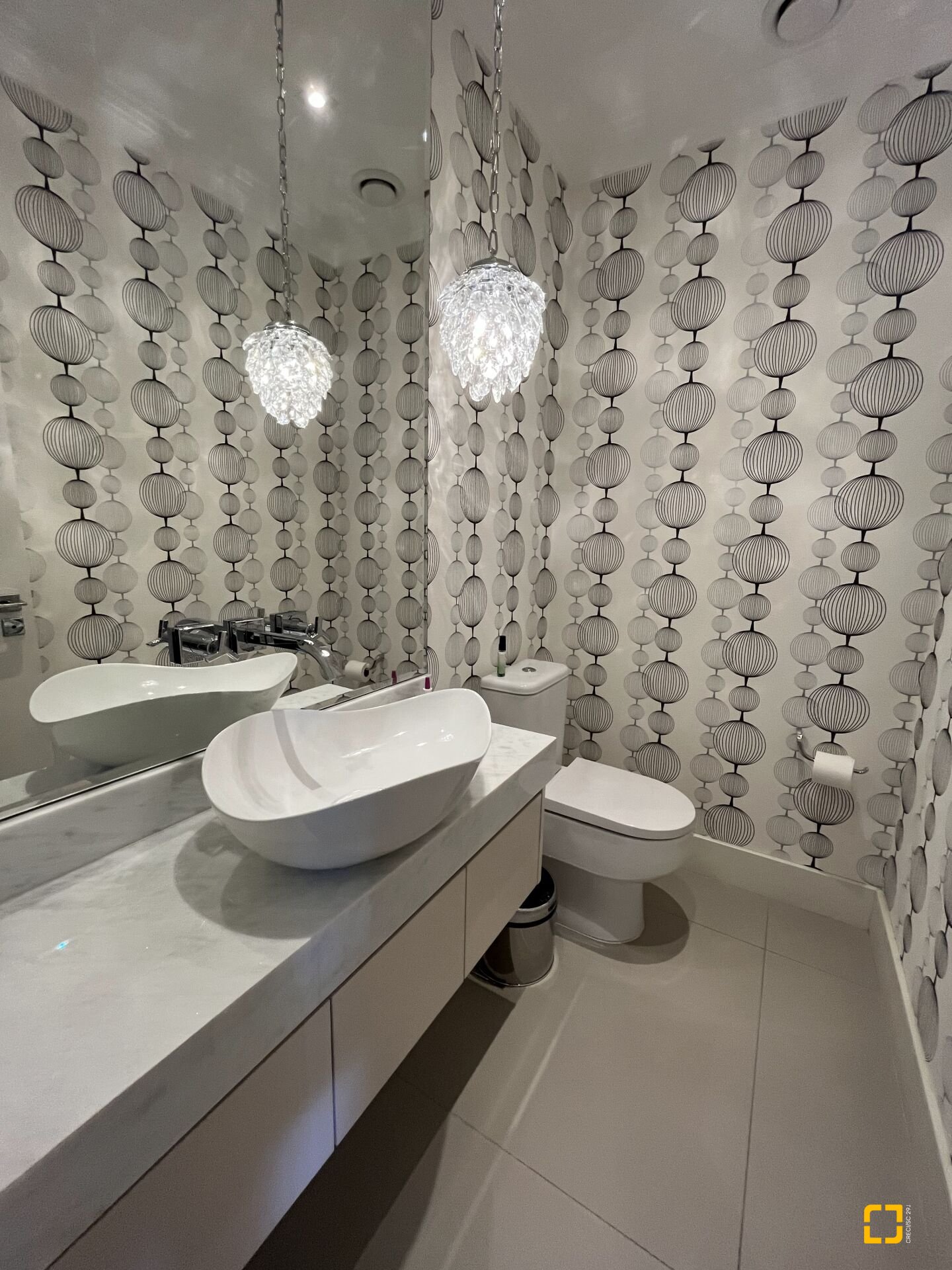 Apartamento com 147m², 4 quartos (sendo 2 suítes), 2 garagens, no bairro Jurerê Internacional em Florianópolis