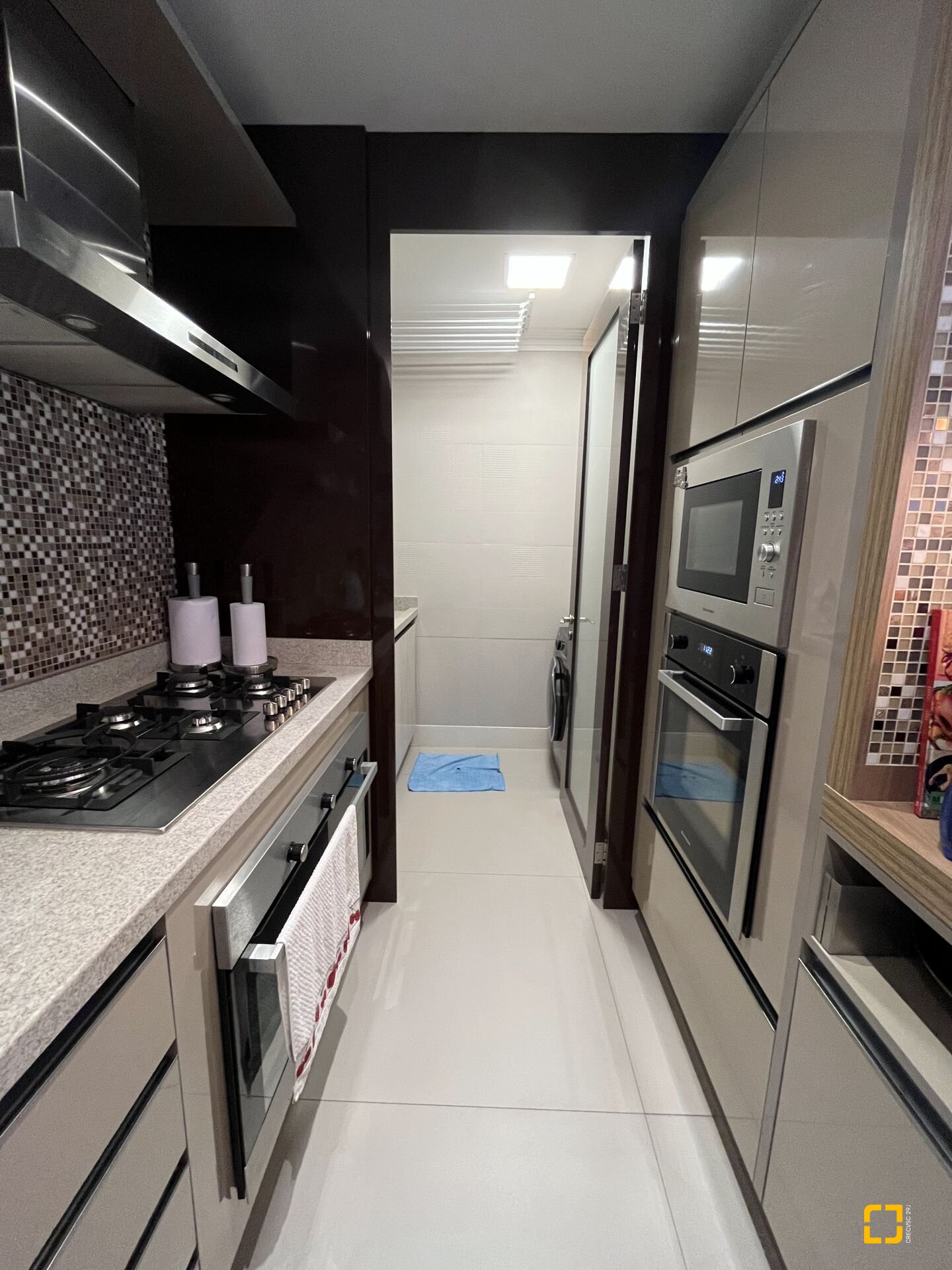 Apartamento com 147m², 4 quartos (sendo 2 suítes), 2 garagens, no bairro Jurerê Internacional em Florianópolis