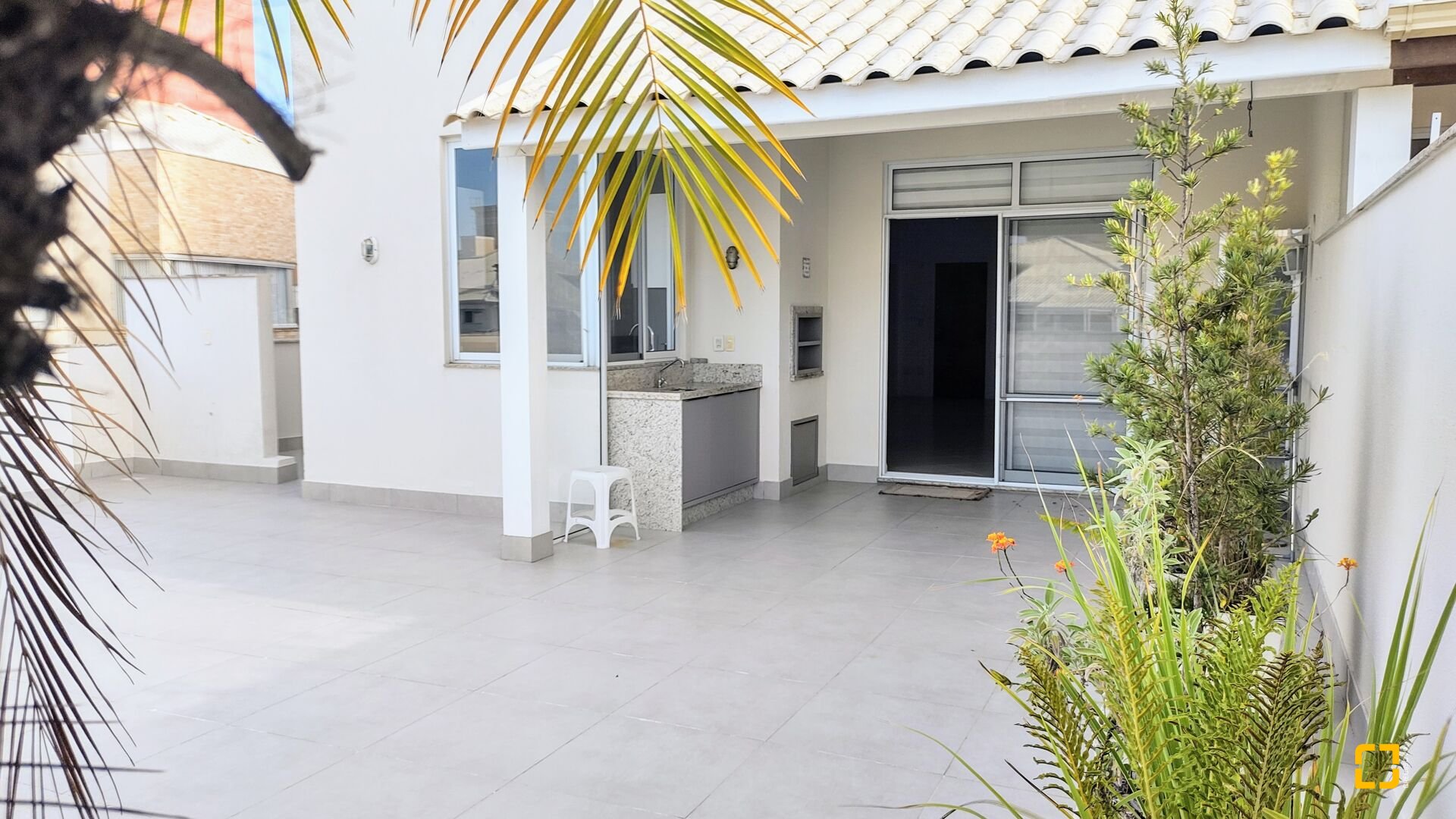 Cobertura com 178m², 3 quartos (sendo 1 suíte), 2 garagens, no bairro Ingleses Norte em Florianópolis