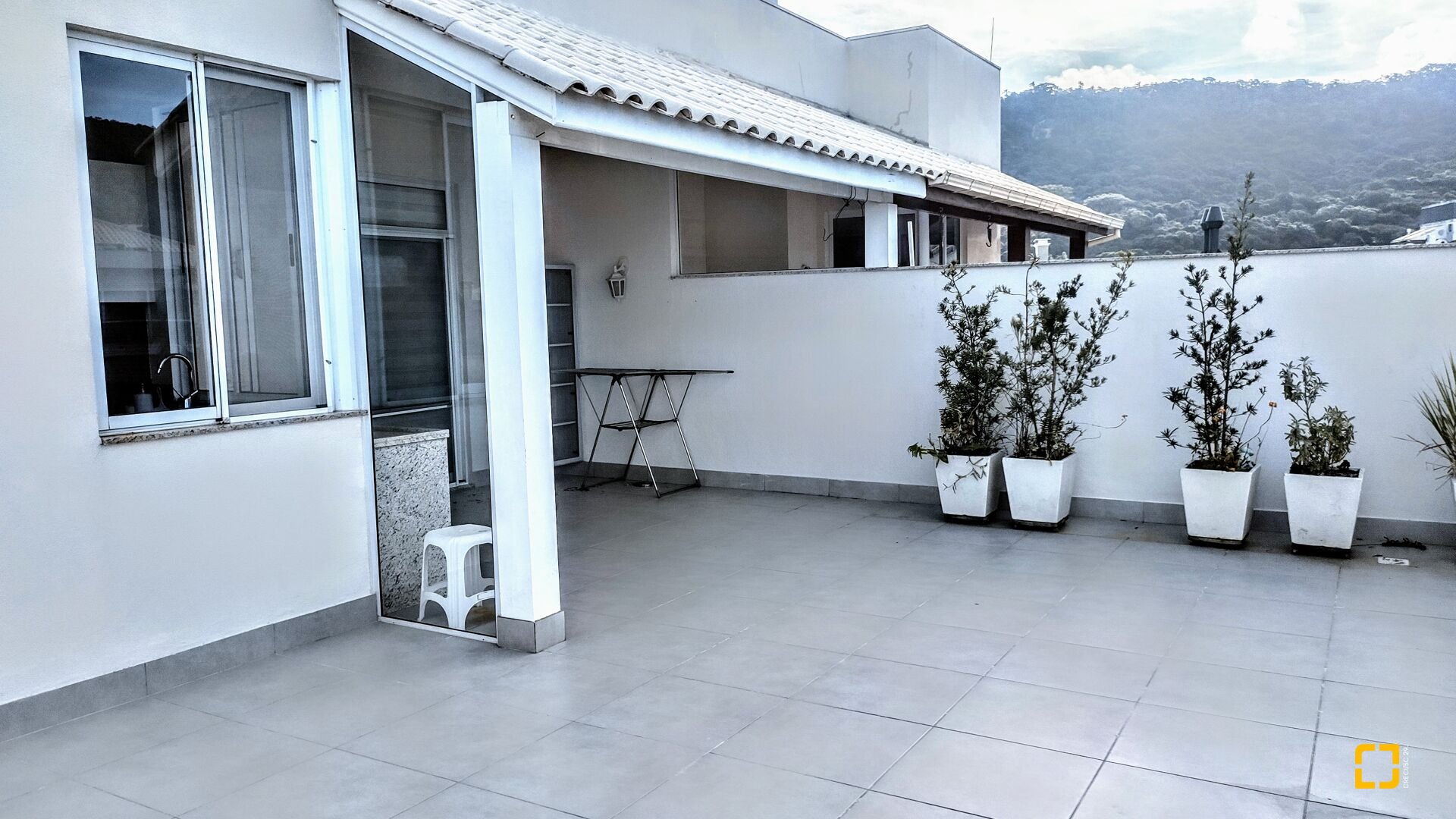 Cobertura com 178m², 3 quartos (sendo 1 suíte), 2 garagens, no bairro Ingleses Norte em Florianópolis