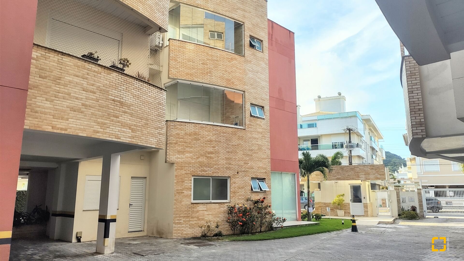 Cobertura com 178m², 3 quartos (sendo 1 suíte), 2 garagens, no bairro Ingleses Norte em Florianópolis