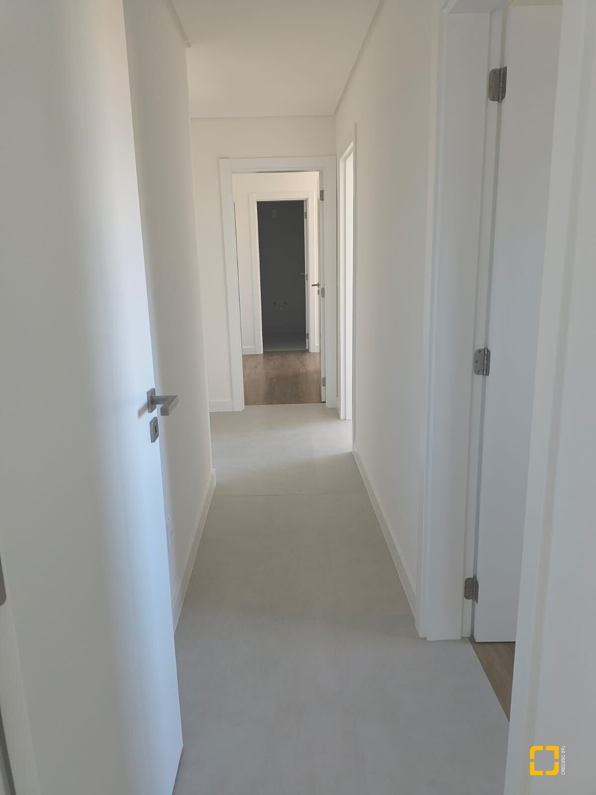 Apartamento com 120m², 6 quartos (sendo 3 suítes), 2 garagens, no bairro Jurerê Internacional em Florianópolis