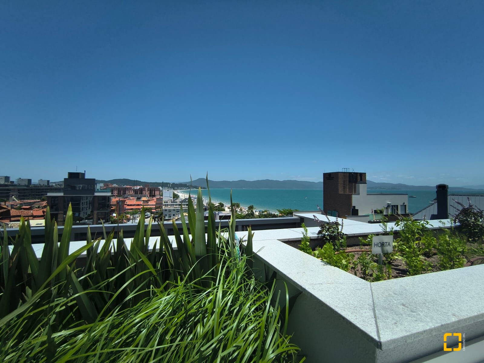Apartamento com 120m², 6 quartos (sendo 3 suítes), 2 garagens, no bairro Jurerê Internacional em Florianópolis