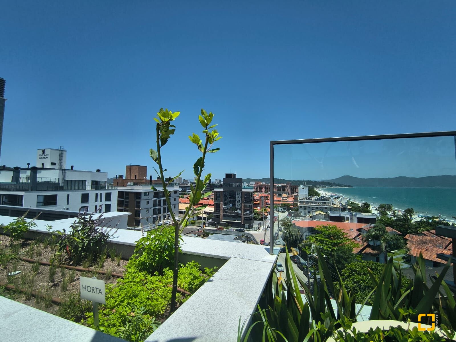 Apartamento com 120m², 6 quartos (sendo 3 suítes), 2 garagens, no bairro Jurerê Internacional em Florianópolis