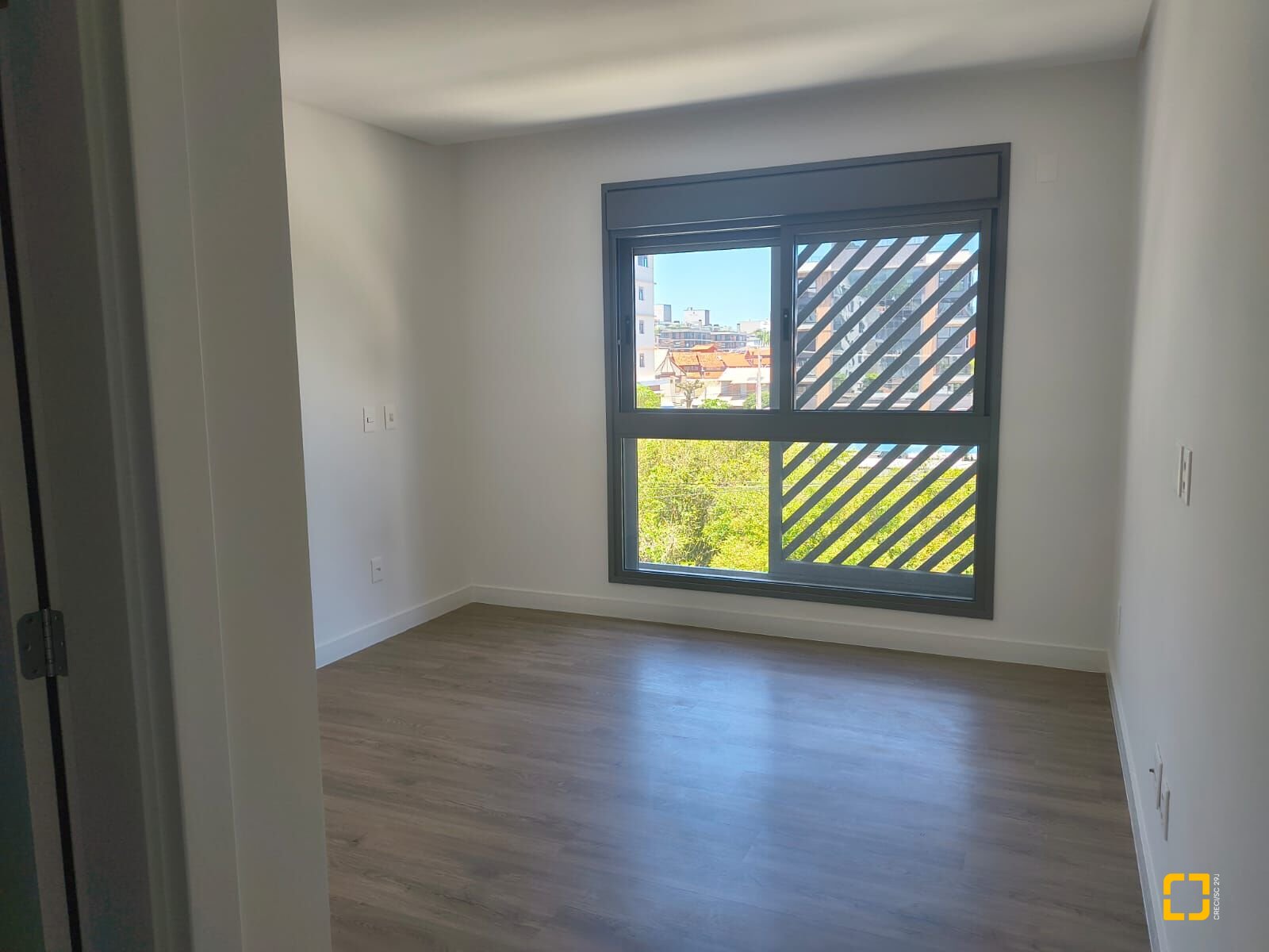 Apartamento com 120m², 6 quartos (sendo 3 suítes), 2 garagens, no bairro Jurerê Internacional em Florianópolis