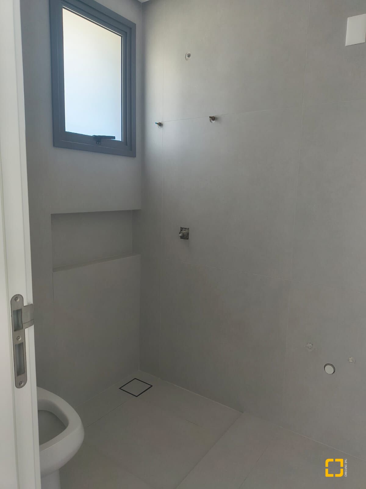 Apartamento com 120m², 6 quartos (sendo 3 suítes), 2 garagens, no bairro Jurerê Internacional em Florianópolis
