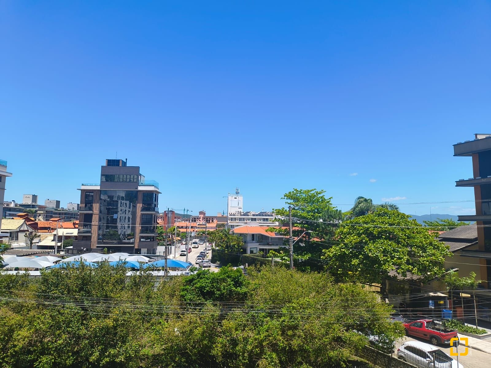 Apartamento com 120m², 6 quartos (sendo 3 suítes), 2 garagens, no bairro Jurerê Internacional em Florianópolis