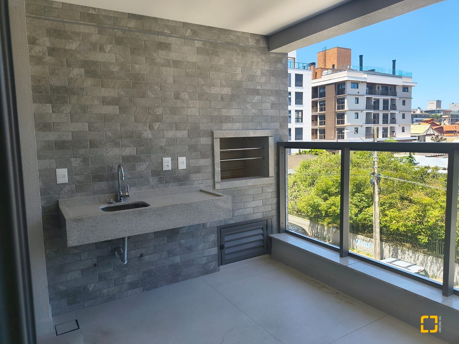 Apartamento com 120m², 6 quartos (sendo 3 suítes), 2 garagens, no bairro Jurerê Internacional em Florianópolis