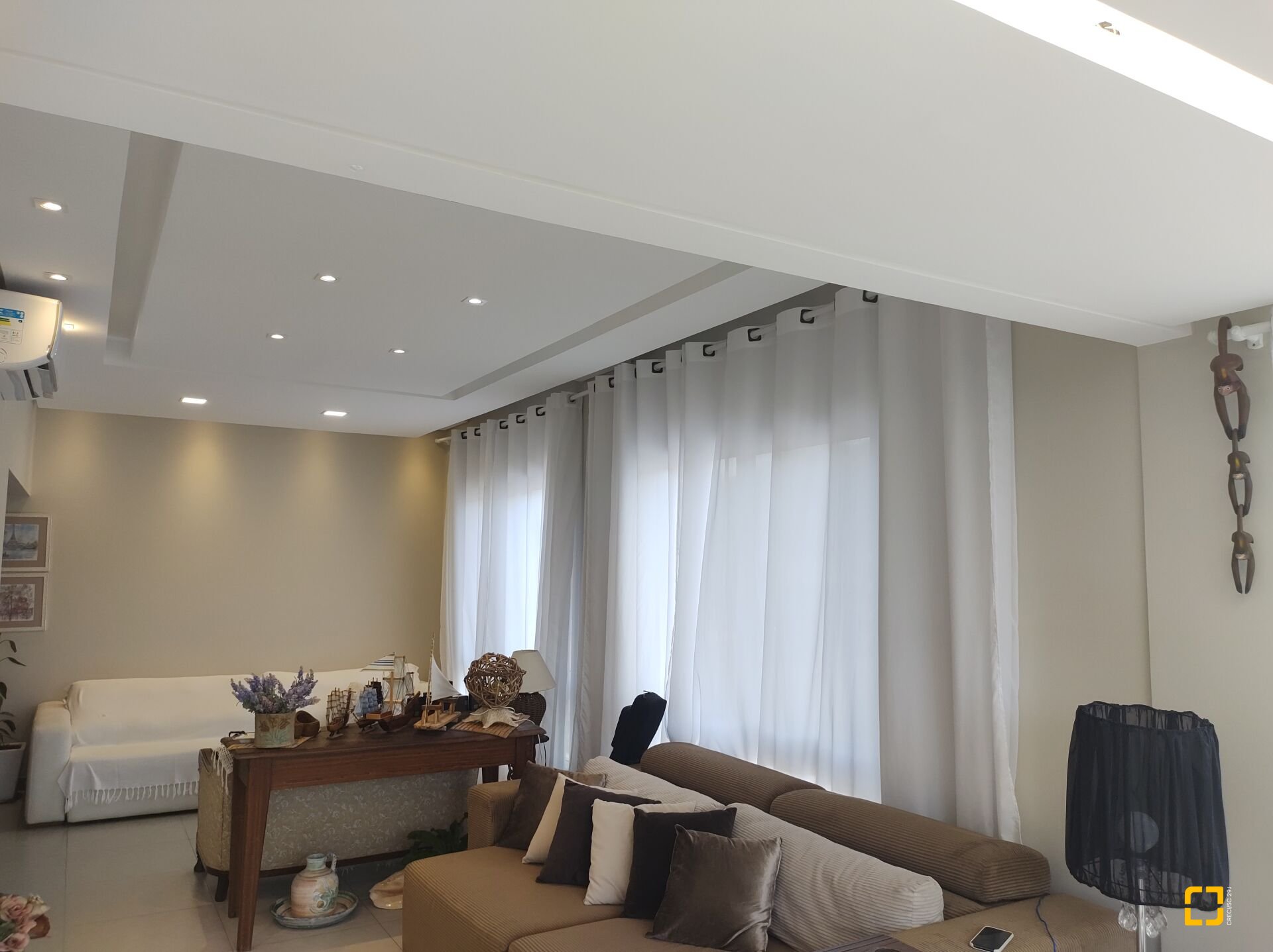 Apartamento com 117m², 5 quartos (sendo 2 suítes), 2 garagens, no bairro Jurerê em Florianópolis
