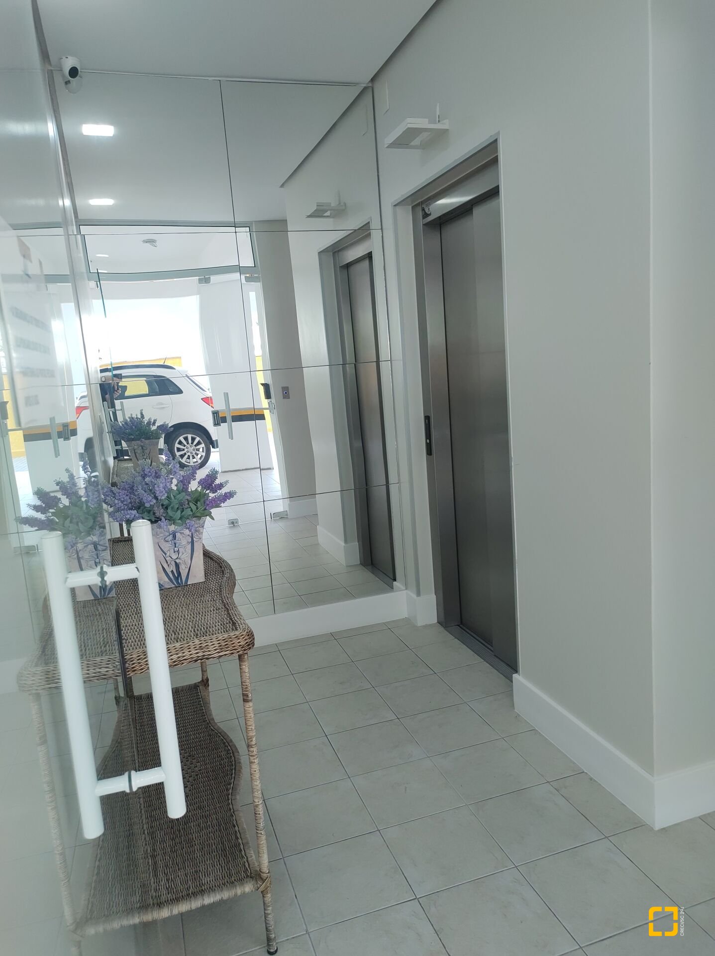 Apartamento com 117m², 5 quartos (sendo 2 suítes), 2 garagens, no bairro Jurerê em Florianópolis