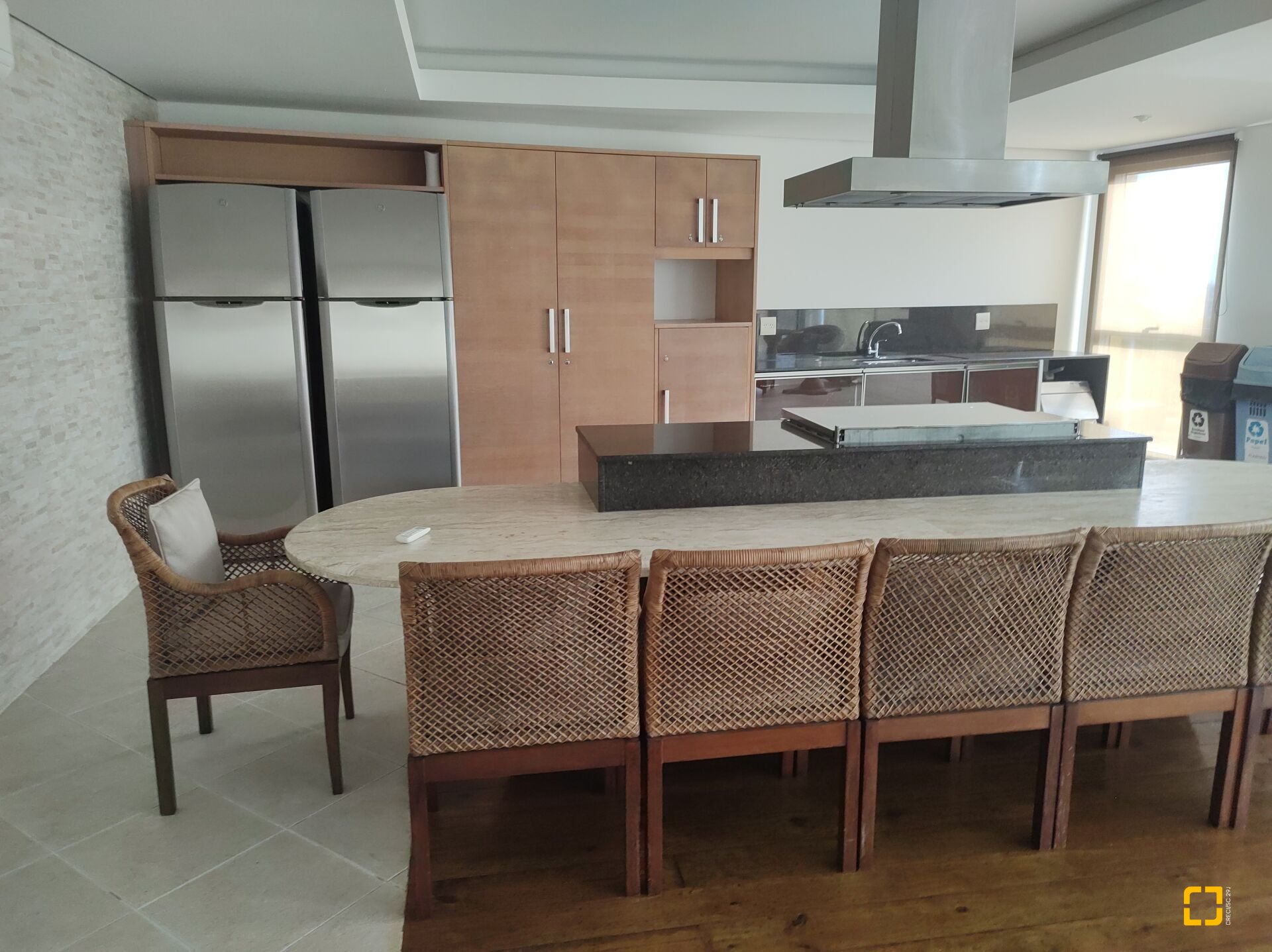 Apartamento com 117m², 5 quartos (sendo 2 suítes), 2 garagens, no bairro Jurerê em Florianópolis