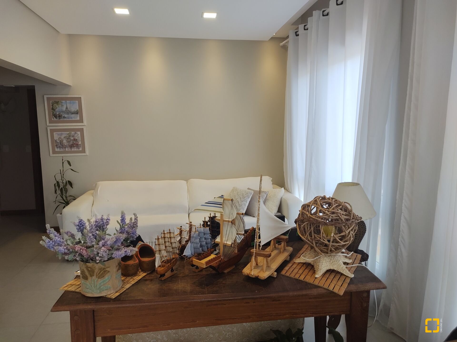 Apartamento com 117m², 5 quartos (sendo 2 suítes), 2 garagens, no bairro Jurerê em Florianópolis