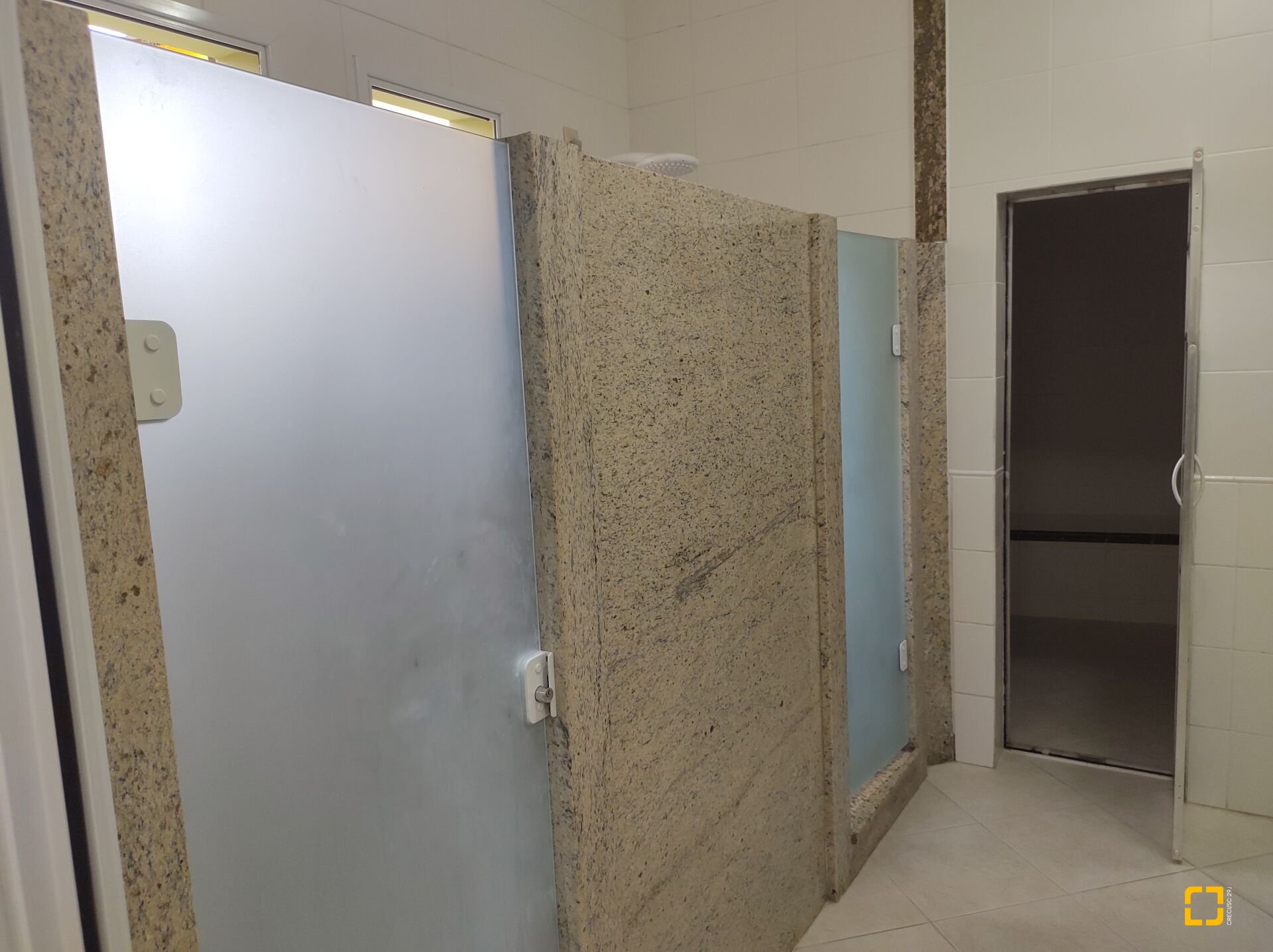 Apartamento com 117m², 5 quartos (sendo 2 suítes), 2 garagens, no bairro Jurerê em Florianópolis