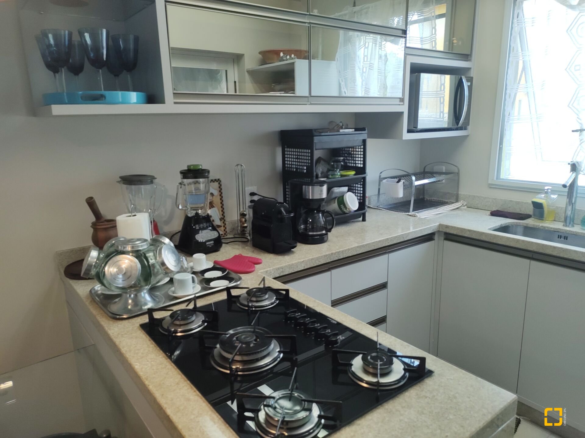 Apartamento com 117m², 5 quartos (sendo 2 suítes), 2 garagens, no bairro Jurerê em Florianópolis
