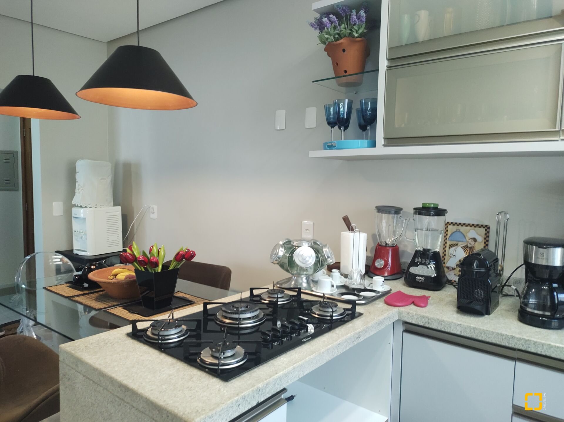 Apartamento com 117m², 5 quartos (sendo 2 suítes), 2 garagens, no bairro Jurerê em Florianópolis