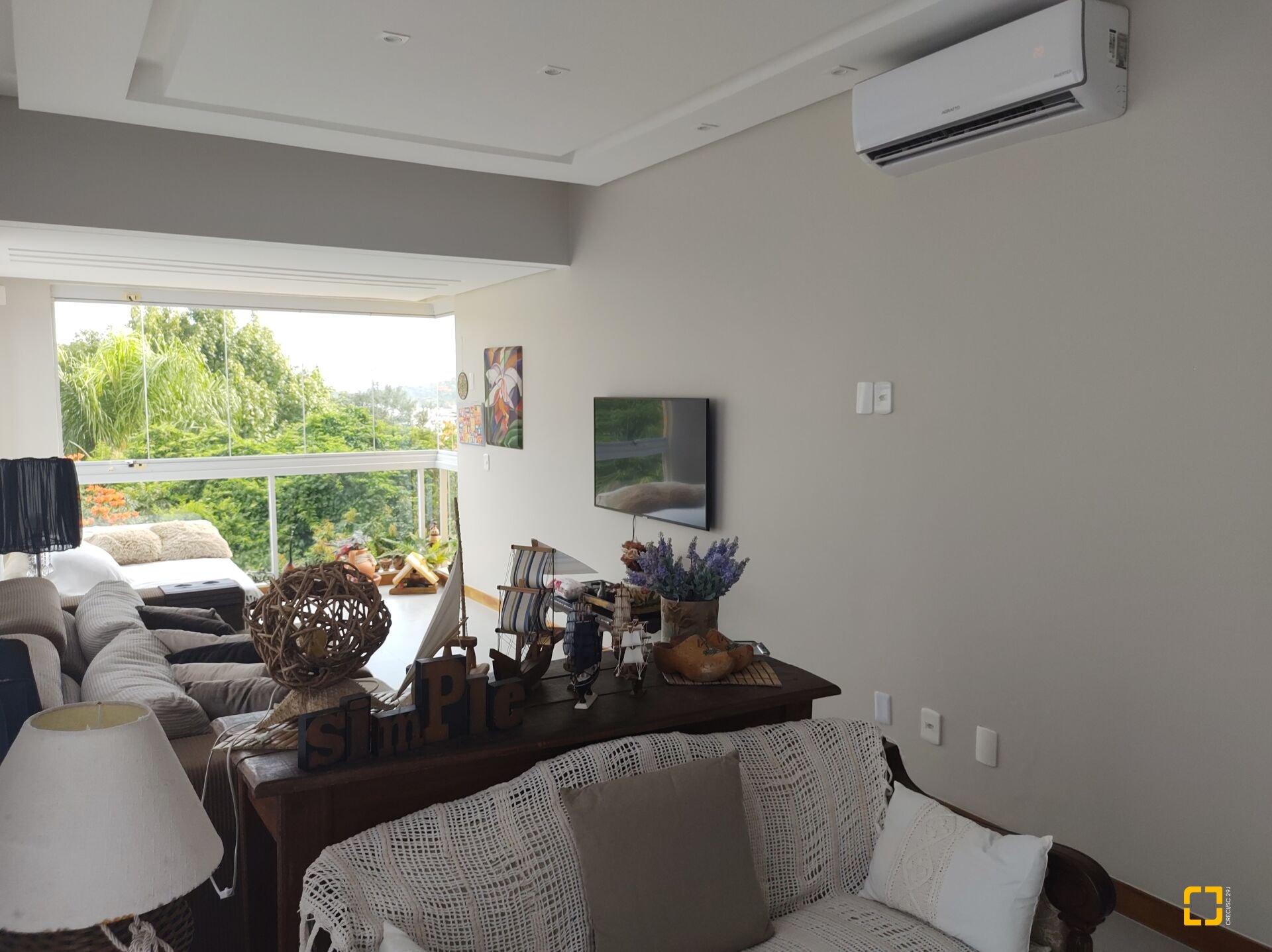 Apartamento com 117m², 5 quartos (sendo 2 suítes), 2 garagens, no bairro Jurerê em Florianópolis