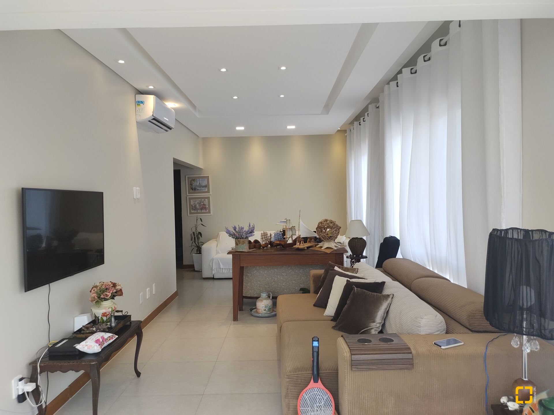 Apartamento com 117m², 5 quartos (sendo 2 suítes), 2 garagens, no bairro Jurerê em Florianópolis
