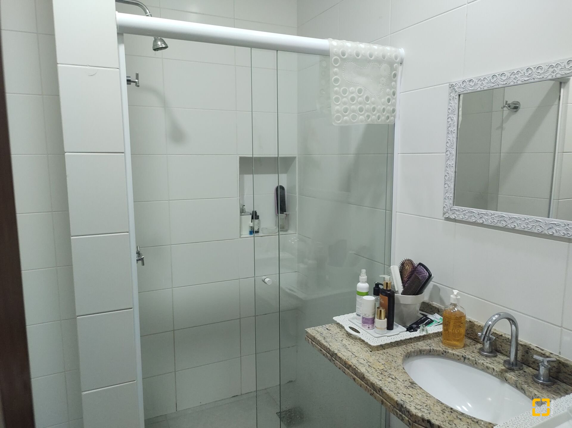 Apartamento com 117m², 5 quartos (sendo 2 suítes), 2 garagens, no bairro Jurerê em Florianópolis