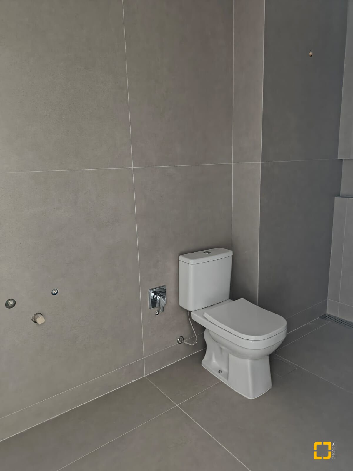 Apartamento com 114m², 5 quartos (sendo 2 suítes), 2 garagens, no bairro Jurerê Internacional em Florianópolis