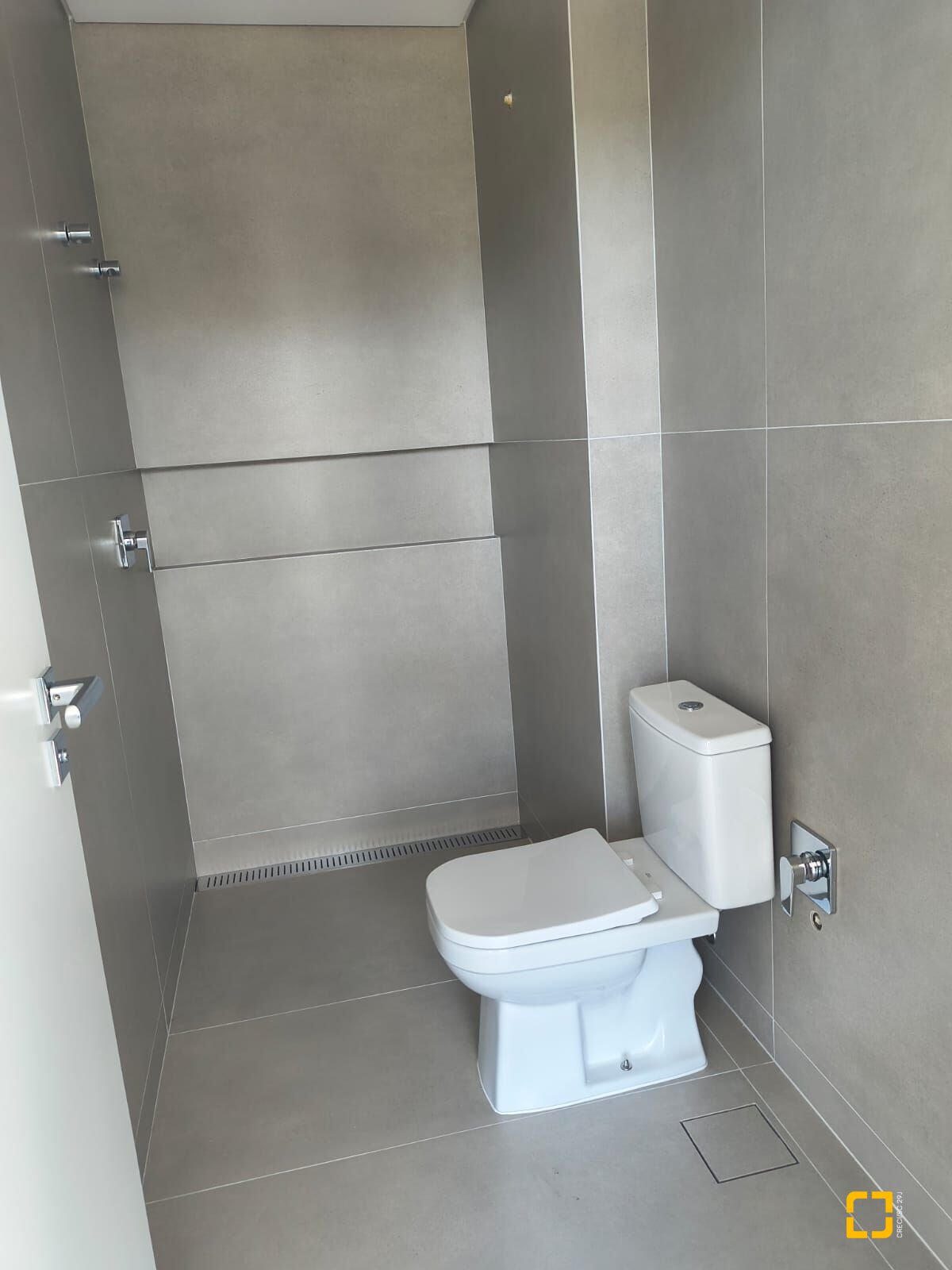 Apartamento com 114m², 5 quartos (sendo 2 suítes), 2 garagens, no bairro Jurerê Internacional em Florianópolis