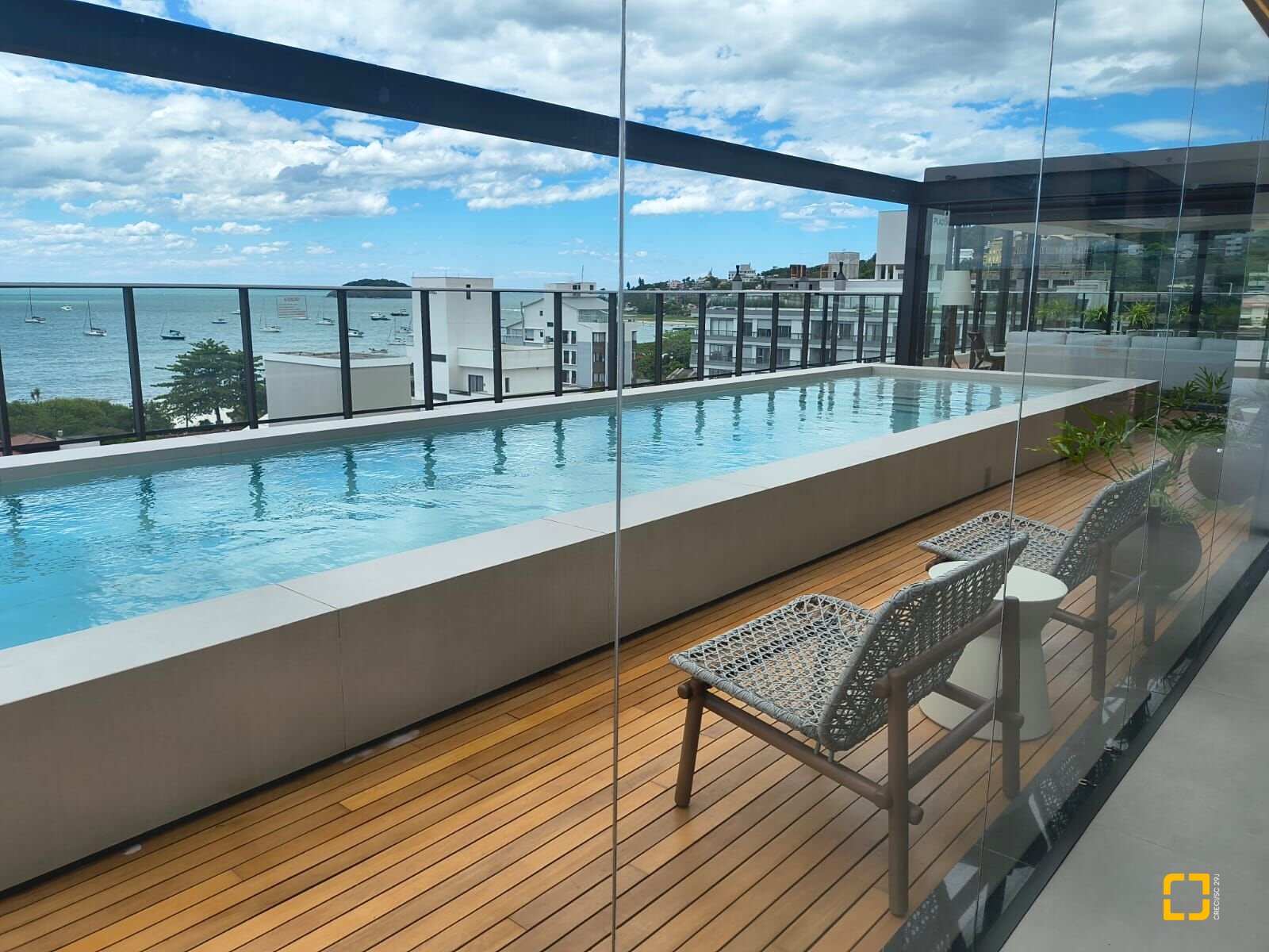 Apartamento com 114m², 5 quartos (sendo 2 suítes), 2 garagens, no bairro Jurerê Internacional em Florianópolis