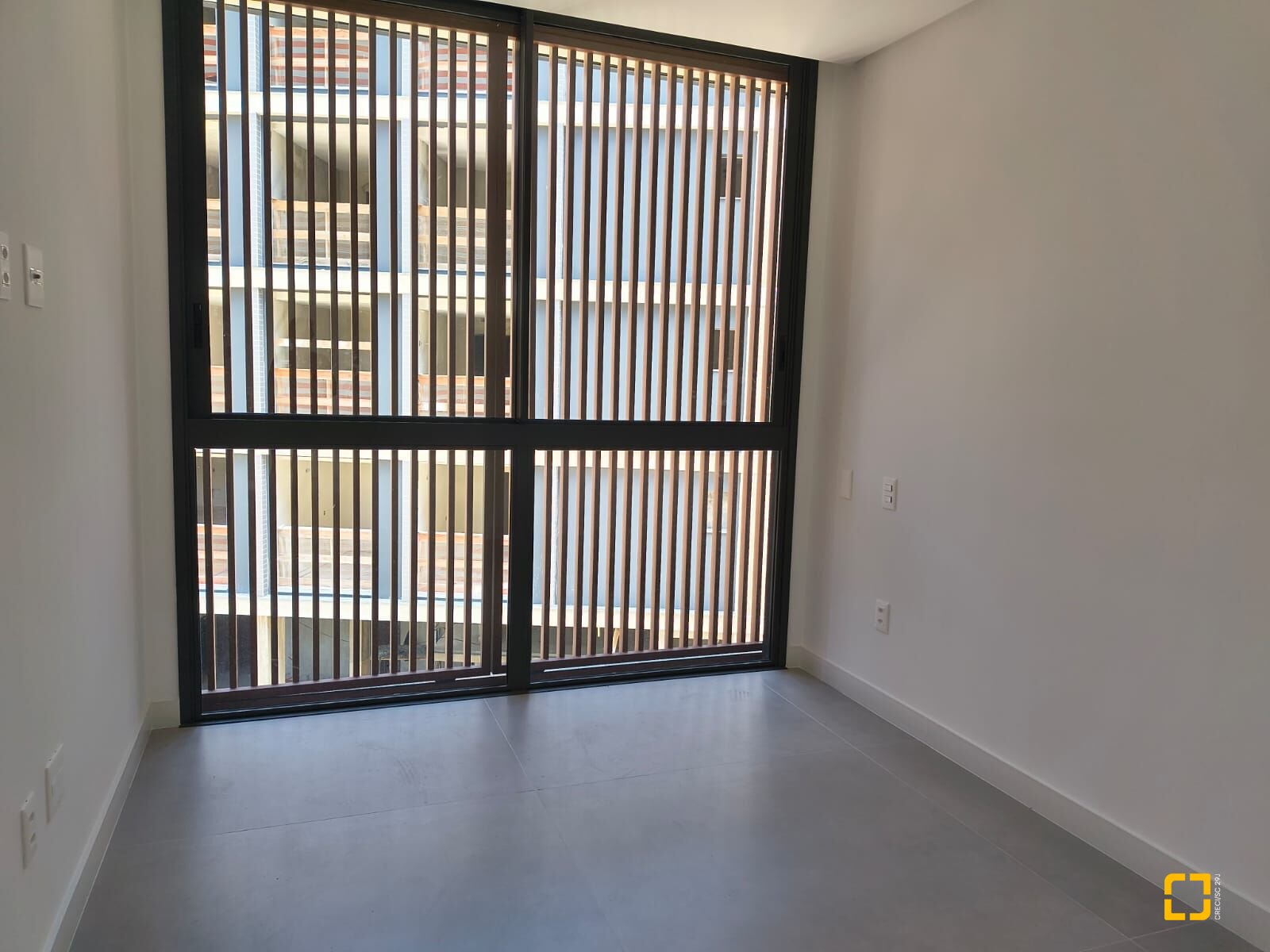Apartamento com 114m², 5 quartos (sendo 2 suítes), 2 garagens, no bairro Jurerê Internacional em Florianópolis
