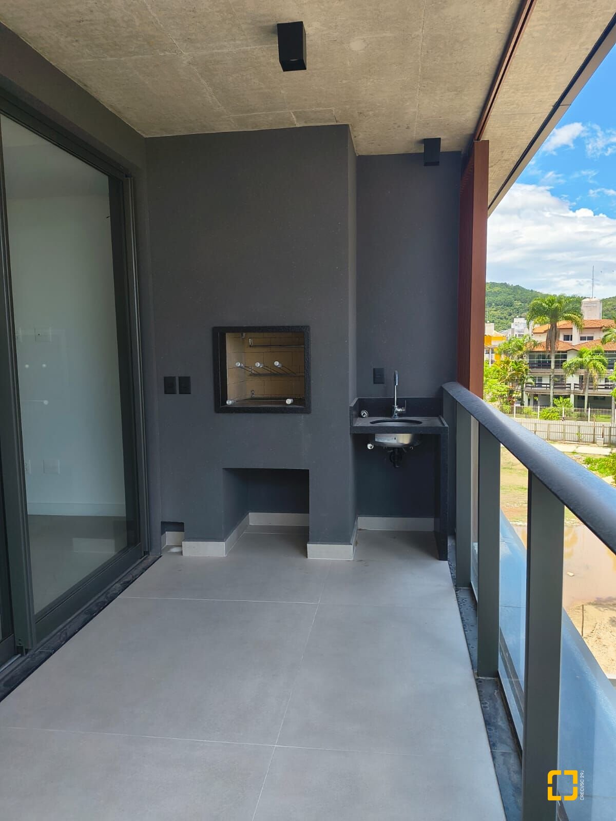 Apartamento com 114m², 5 quartos (sendo 2 suítes), 2 garagens, no bairro Jurerê Internacional em Florianópolis