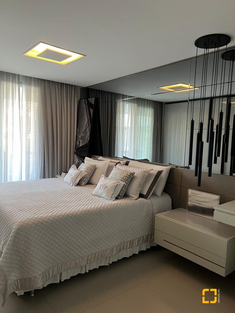 Apartamento com 147m², 4 quartos (sendo 2 suítes), no bairro Jurerê Internacional em Florianópolis