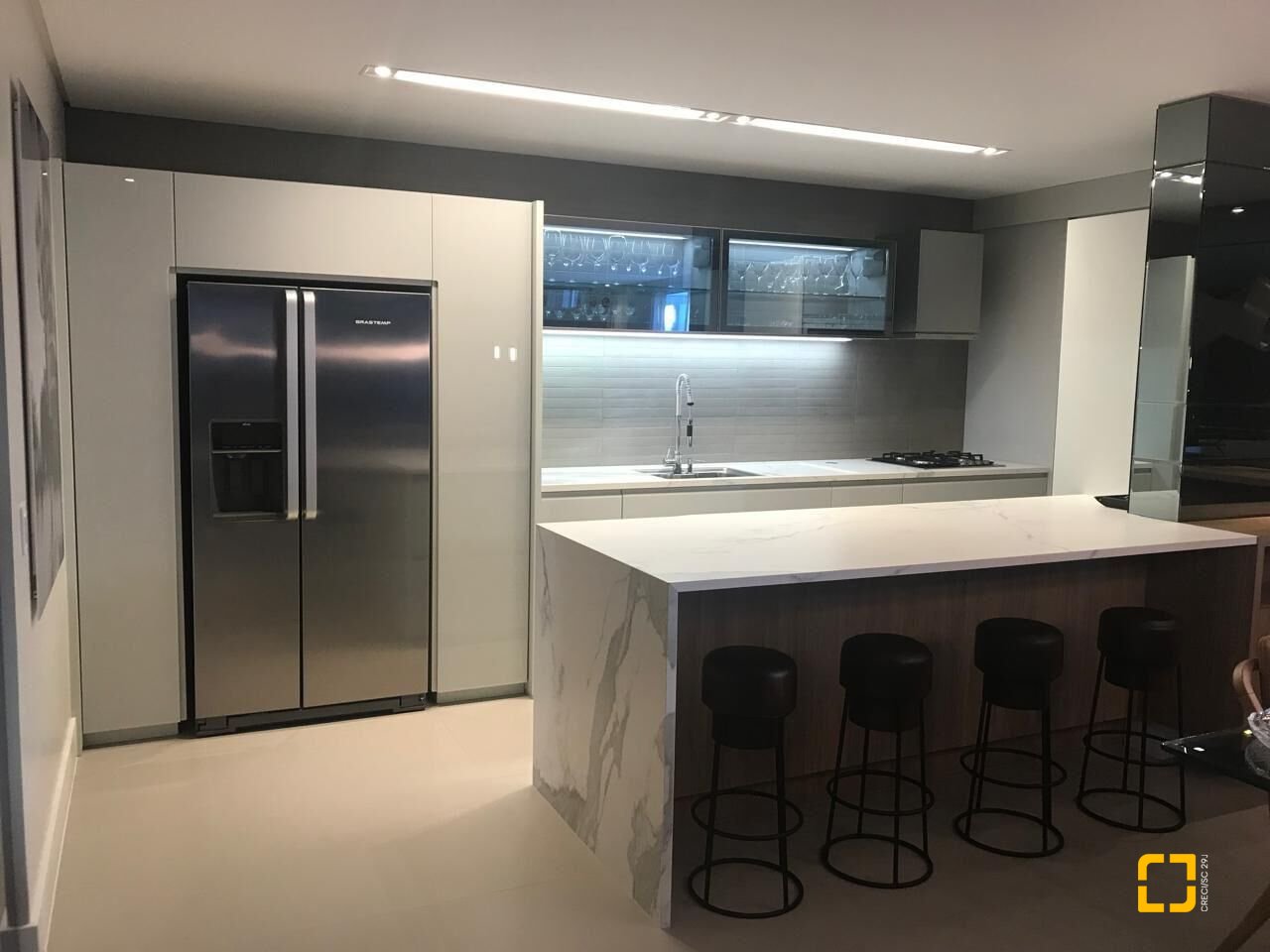 Apartamento com 147m², 4 quartos (sendo 2 suítes), no bairro Jurerê Internacional em Florianópolis