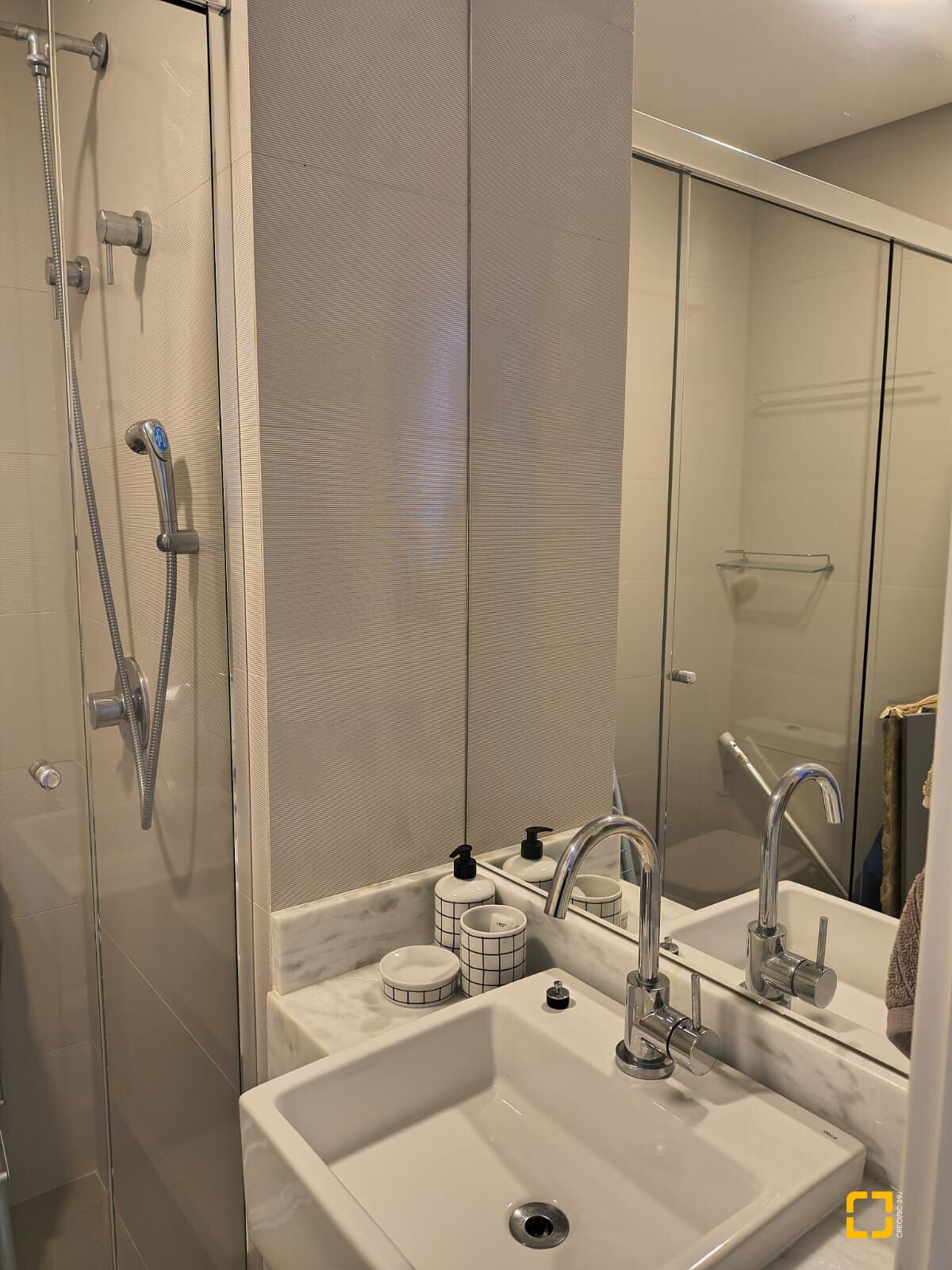 Apartamento com 147m², 6 quartos (sendo 3 suítes), 2 garagens, no bairro Jurerê Internacional em Florianópolis