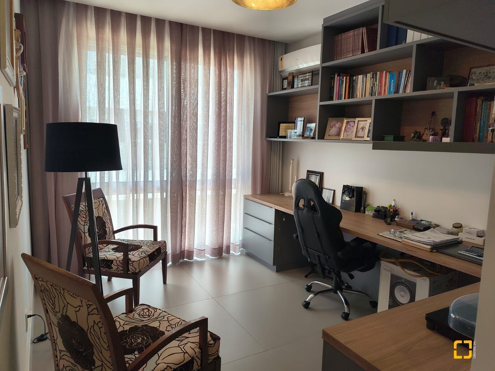 Apartamento com 147m², 6 quartos (sendo 3 suítes), 2 garagens, no bairro Jurerê Internacional em Florianópolis
