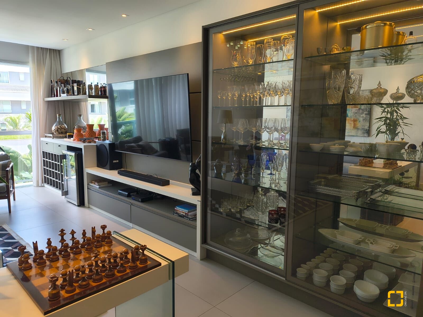 Apartamento com 147m², 6 quartos (sendo 3 suítes), 2 garagens, no bairro Jurerê Internacional em Florianópolis