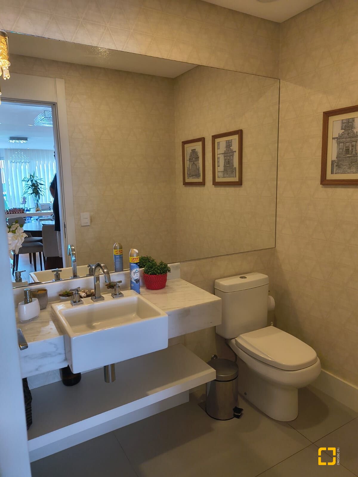 Apartamento com 147m², 6 quartos (sendo 3 suítes), 2 garagens, no bairro Jurerê Internacional em Florianópolis