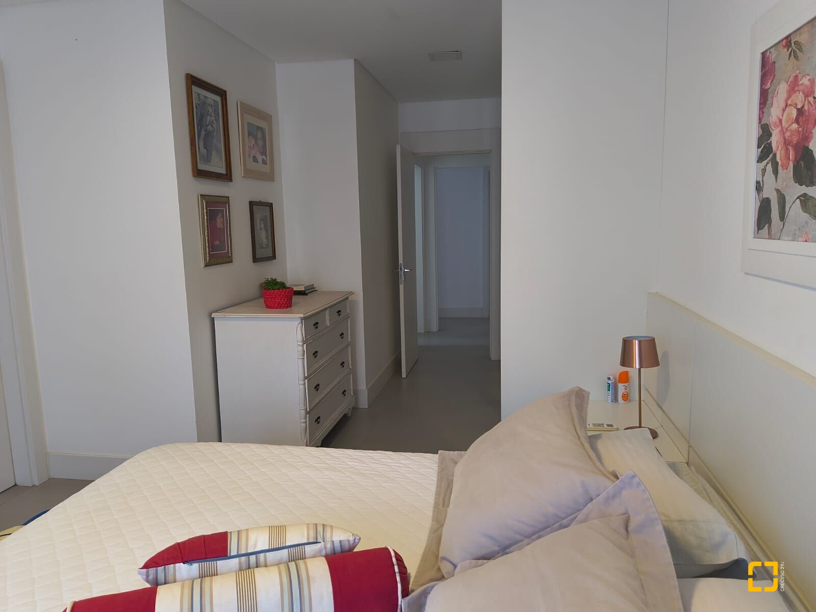 Apartamento com 147m², 6 quartos (sendo 3 suítes), 2 garagens, no bairro Jurerê Internacional em Florianópolis